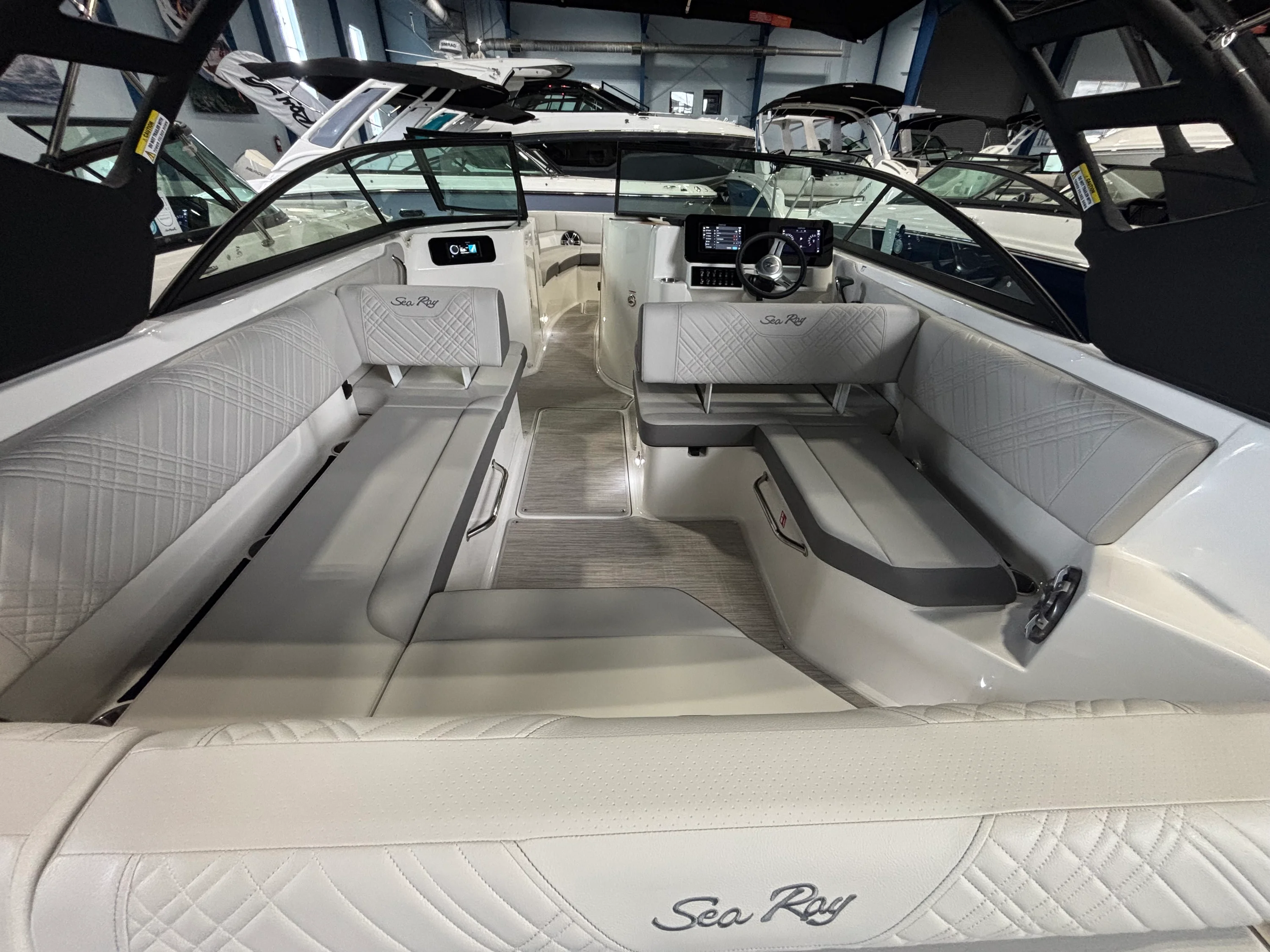 2026 Sea Ray SDX 250 Outboard Image Thumbnail #9