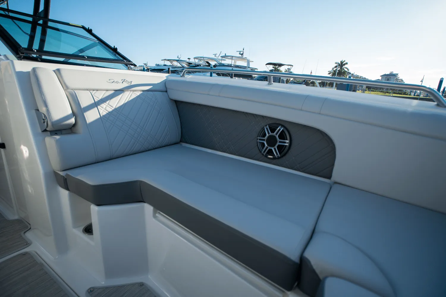 2026 Sea Ray SDX 290 Outboard Image Thumbnail #20