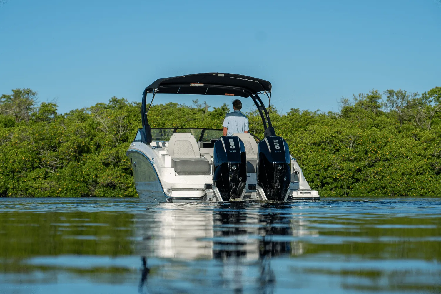 2026 Sea Ray SDX 290 Outboard Image Thumbnail #25