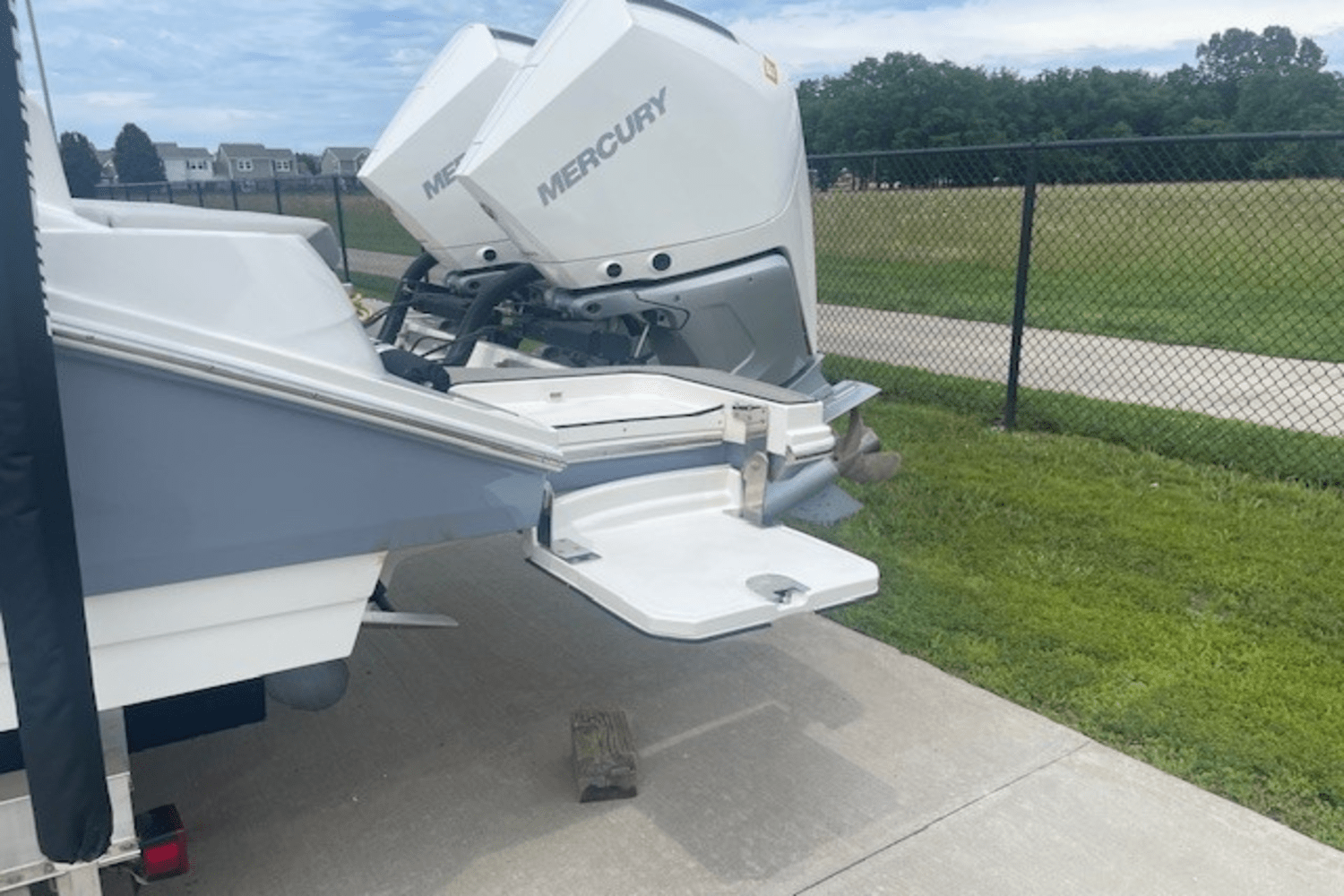 2024 Sea Ray 290 SDX OB Image Thumbnail #2