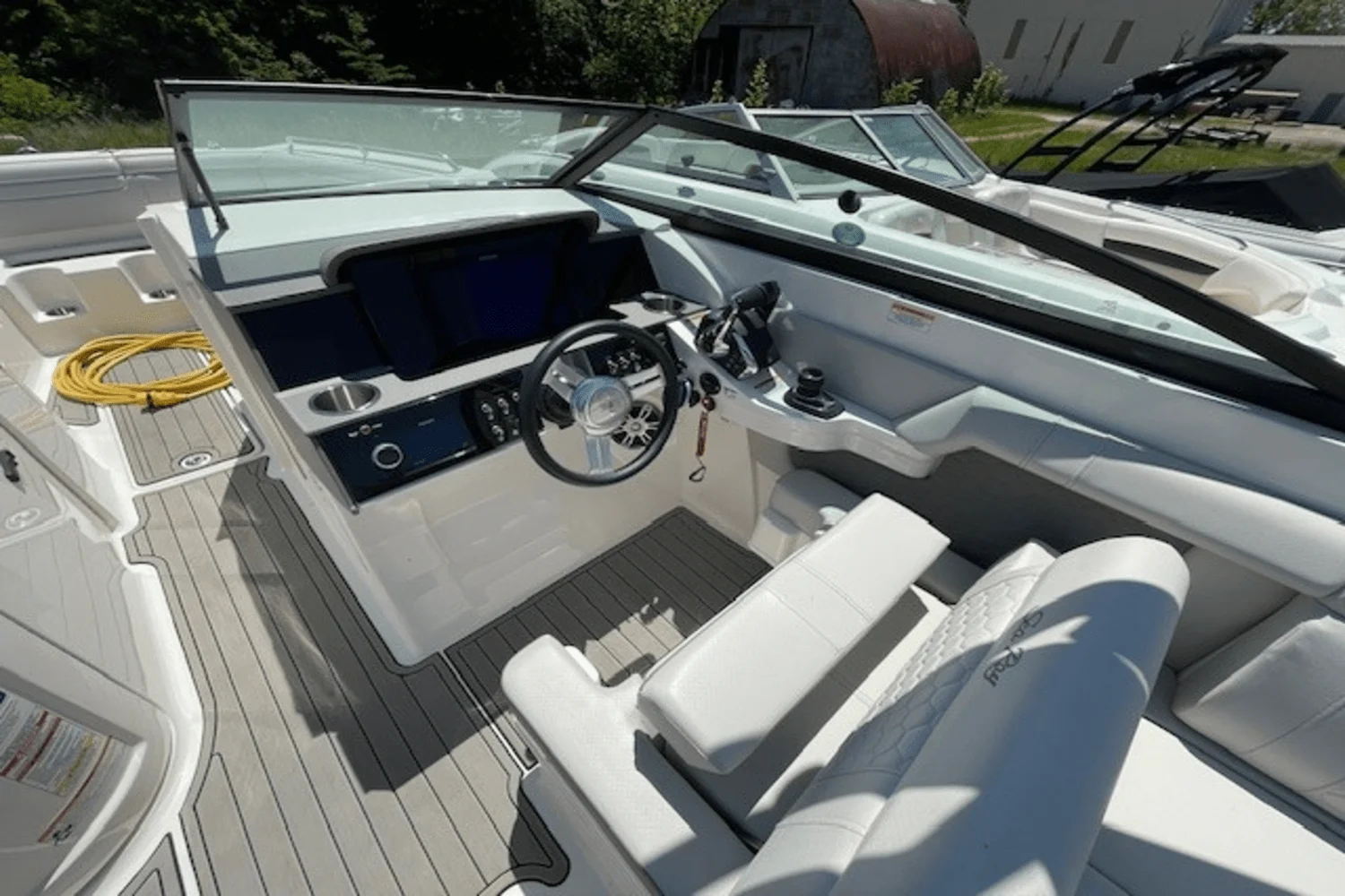 2024 Sea Ray 290 SDX OB Image Thumbnail #12