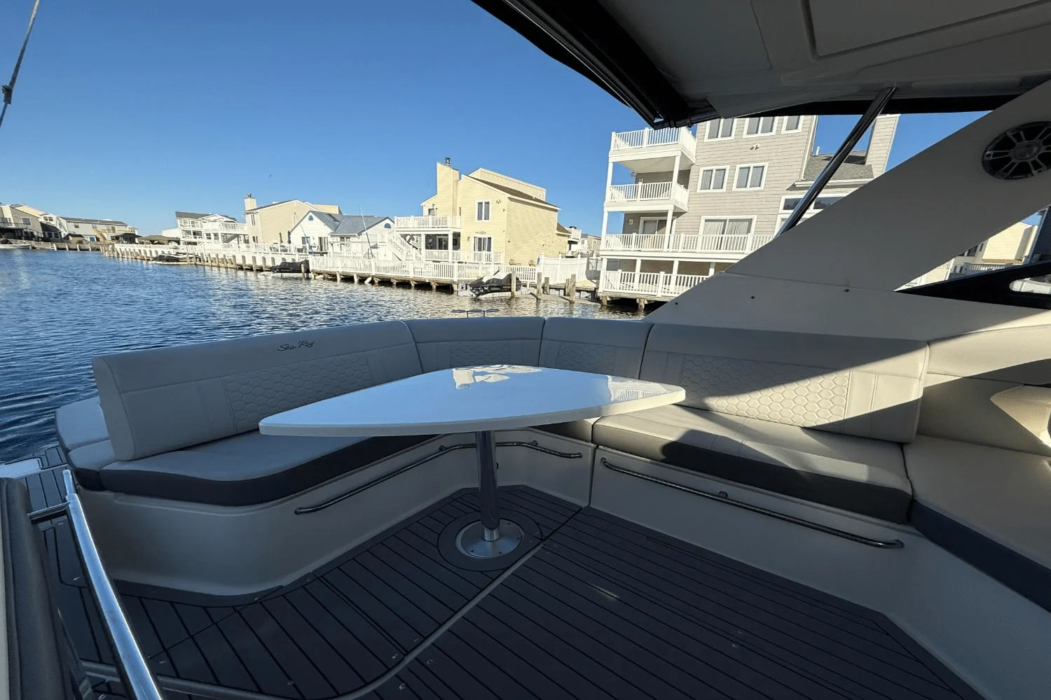 2021 Sea Ray 320 SUNDANCER Image Thumbnail #22