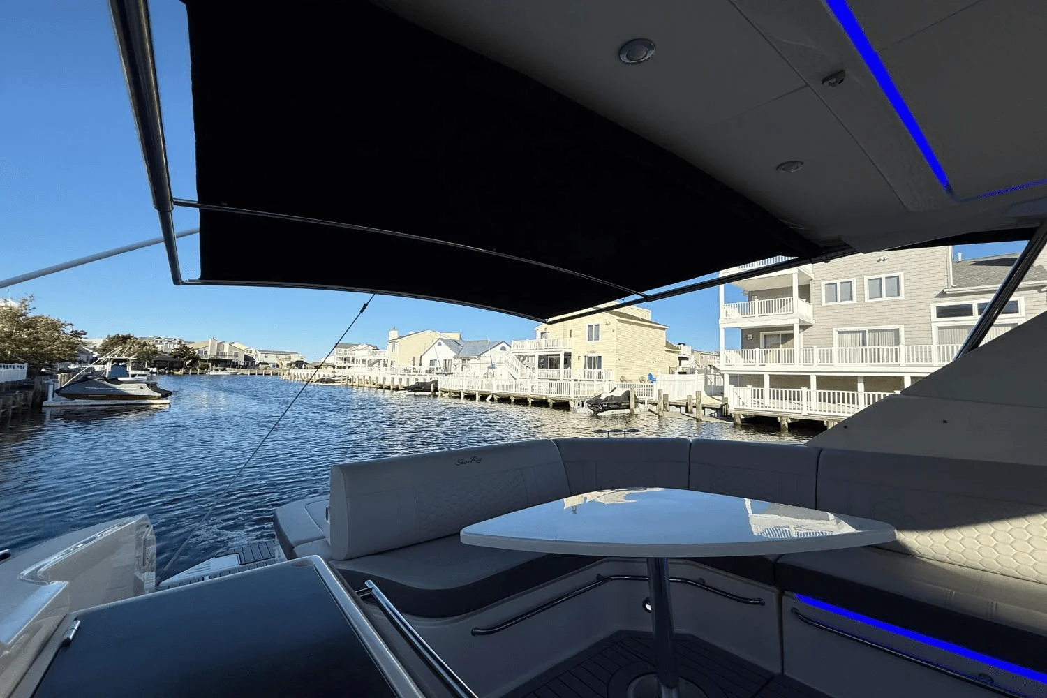 2021 Sea Ray 320 SUNDANCER Image Thumbnail #20