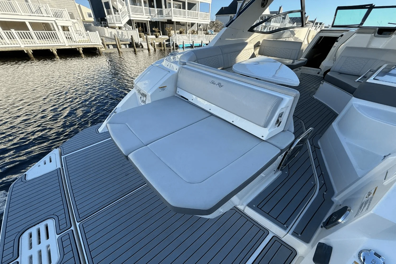 2021 Sea Ray 320 SUNDANCER Image Thumbnail #11