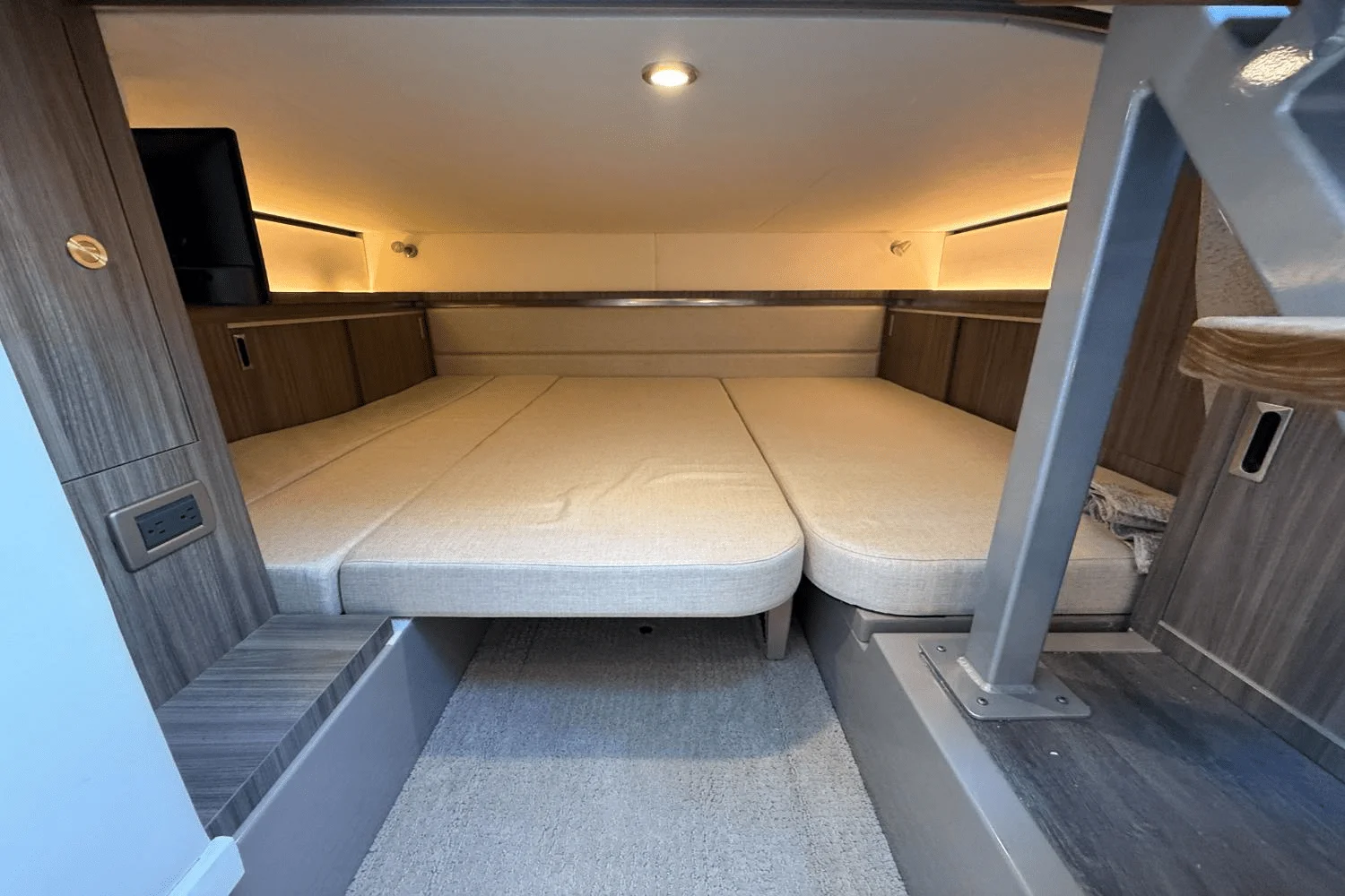 2021 Sea Ray 320 SUNDANCER Image Thumbnail #55