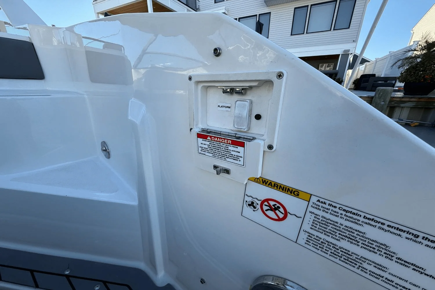 2021 Sea Ray 320 SUNDANCER Image Thumbnail #15