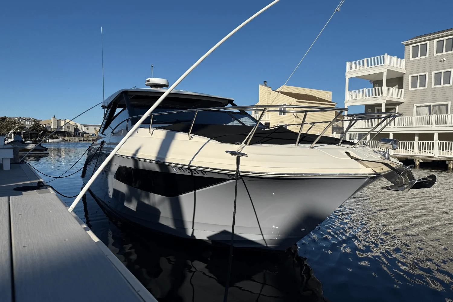 2021 Sea Ray 320 SUNDANCER Image Thumbnail #2