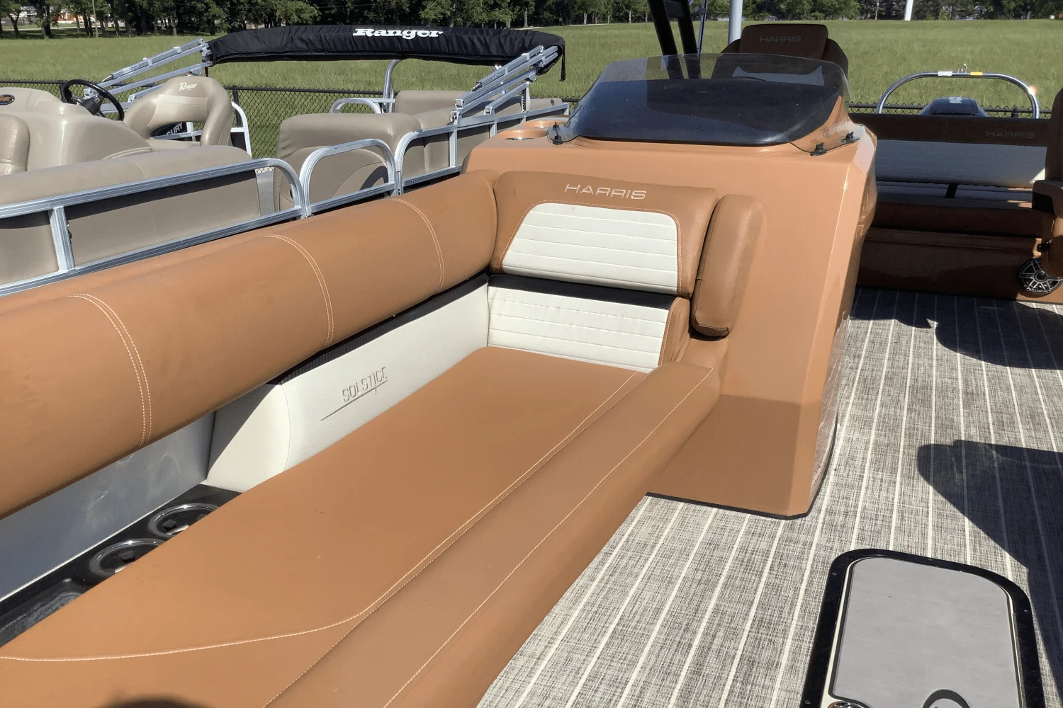 2023 Harris 250 SOLSTICE Image Thumbnail #18