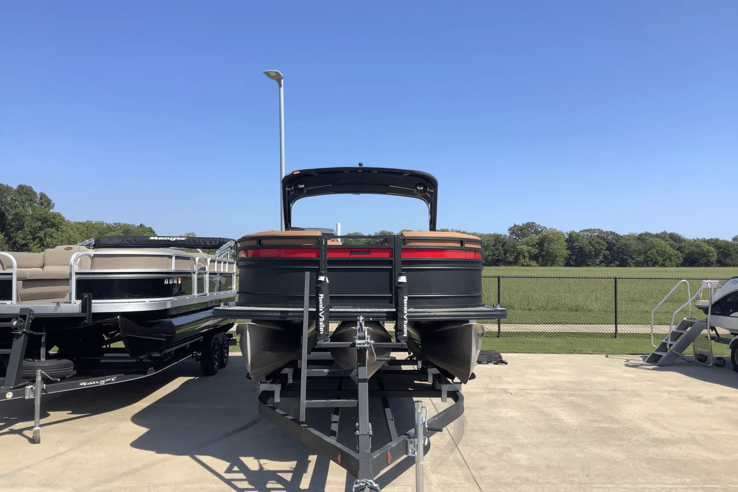 2023 Harris 250 SOLSTICE Image Thumbnail #2