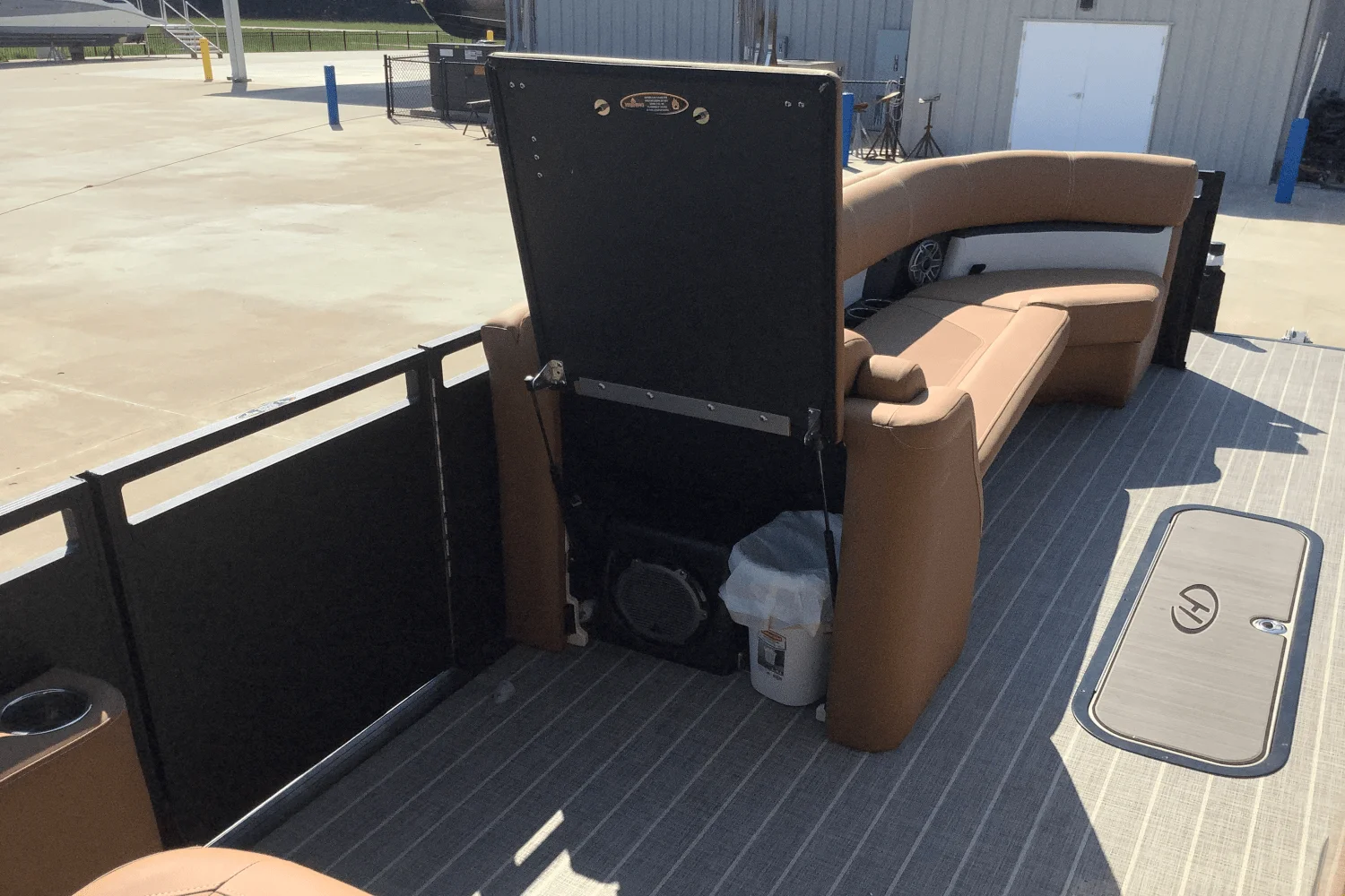 2023 Harris 250 SOLSTICE Image Thumbnail #15