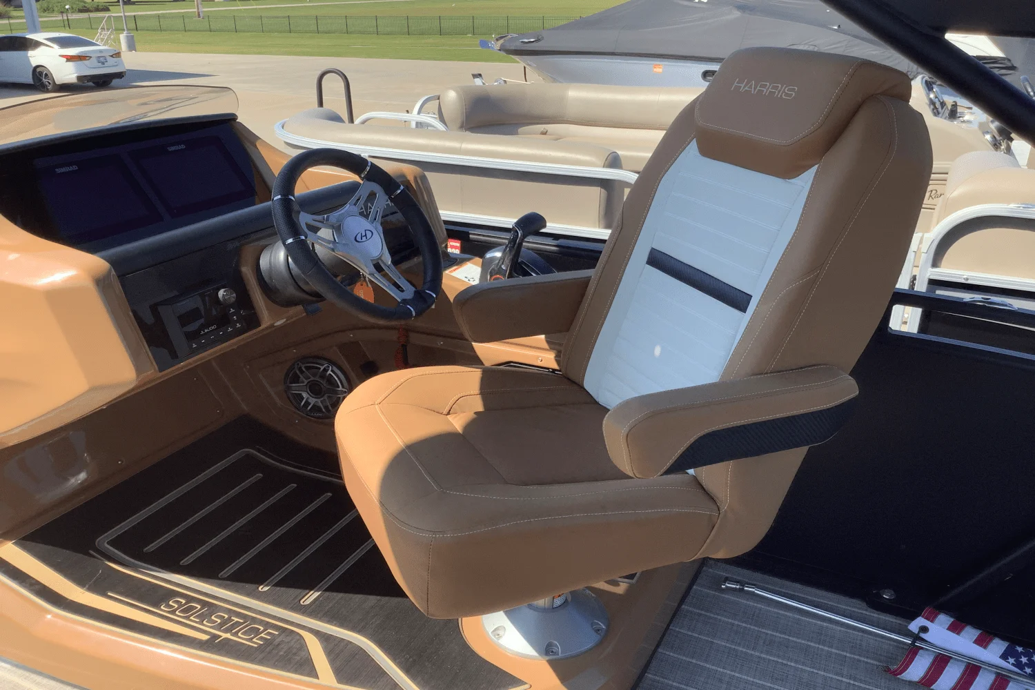 2023 Harris 250 SOLSTICE Image Thumbnail #10
