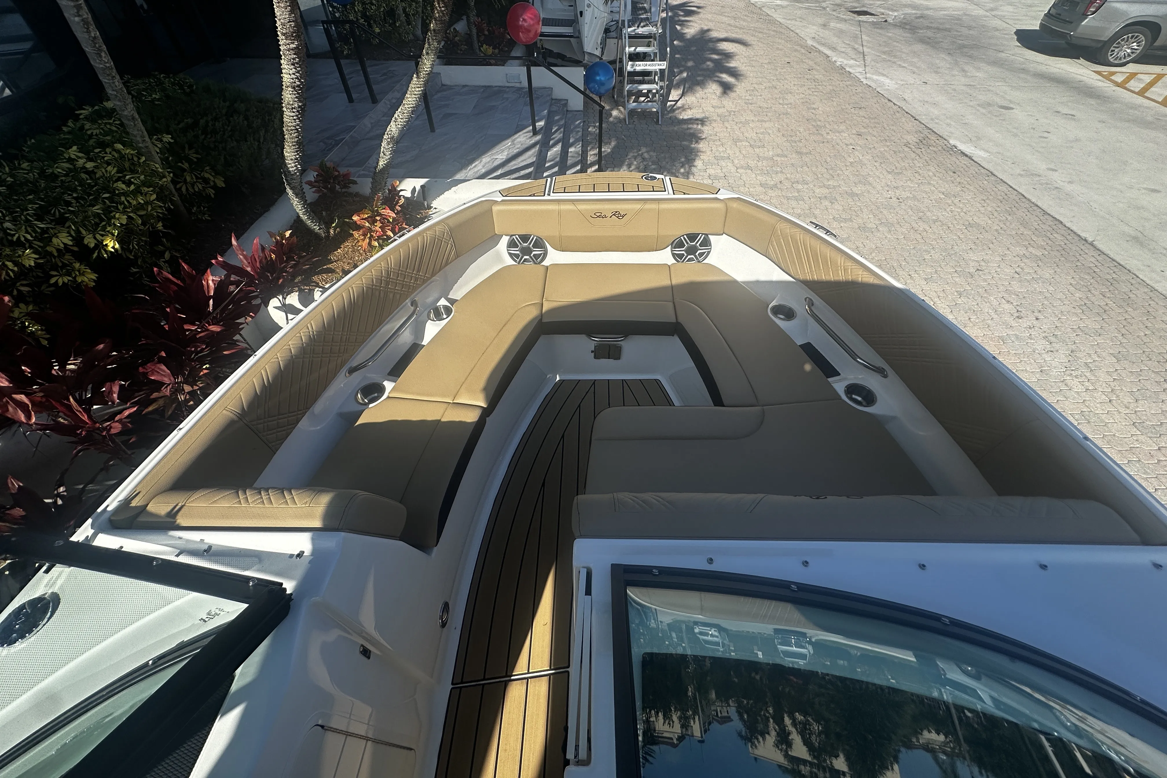 2026 Sea Ray SDX 230 Outboard Image Thumbnail #23