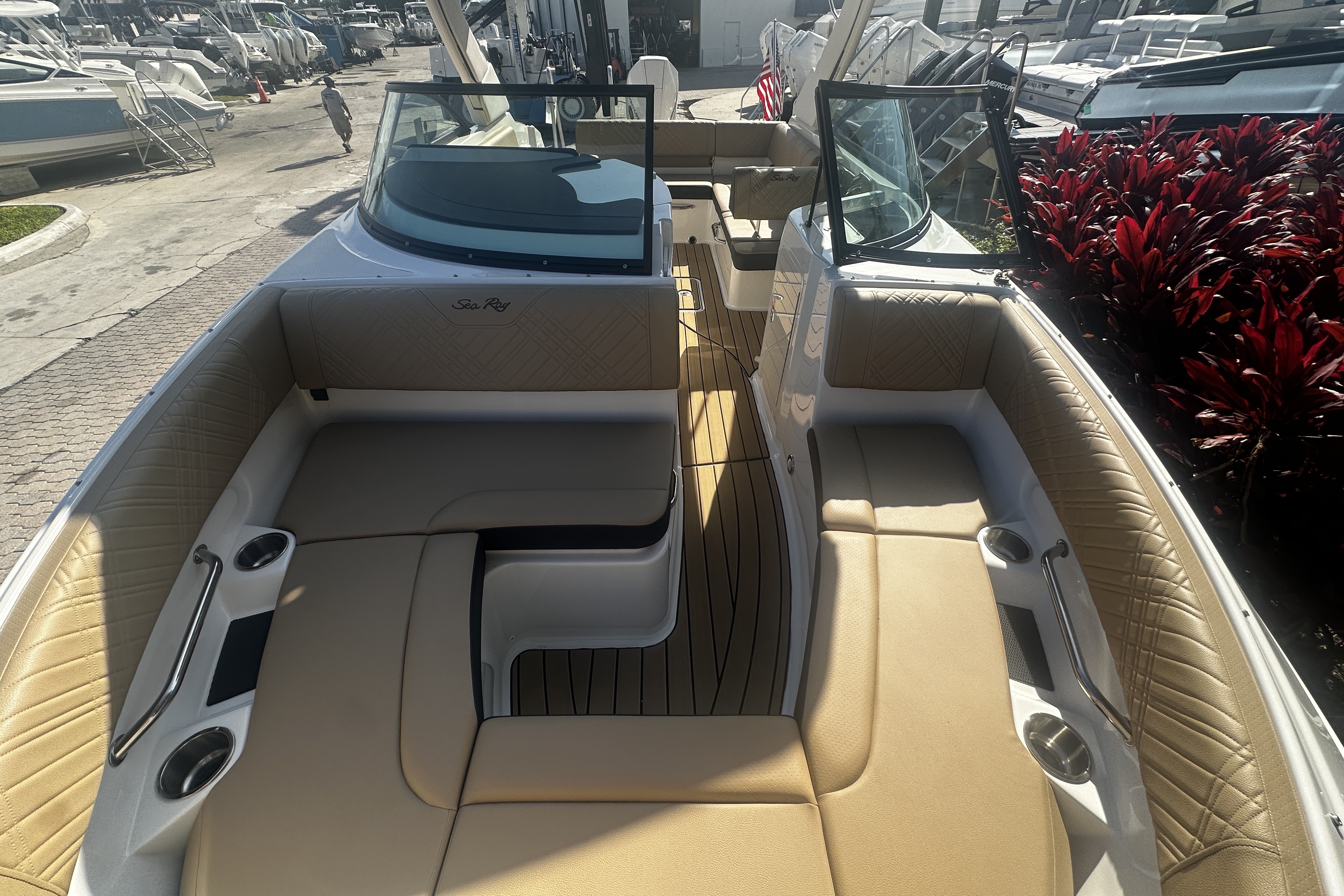 2026 Sea Ray SDX 230 Outboard Image Thumbnail #25