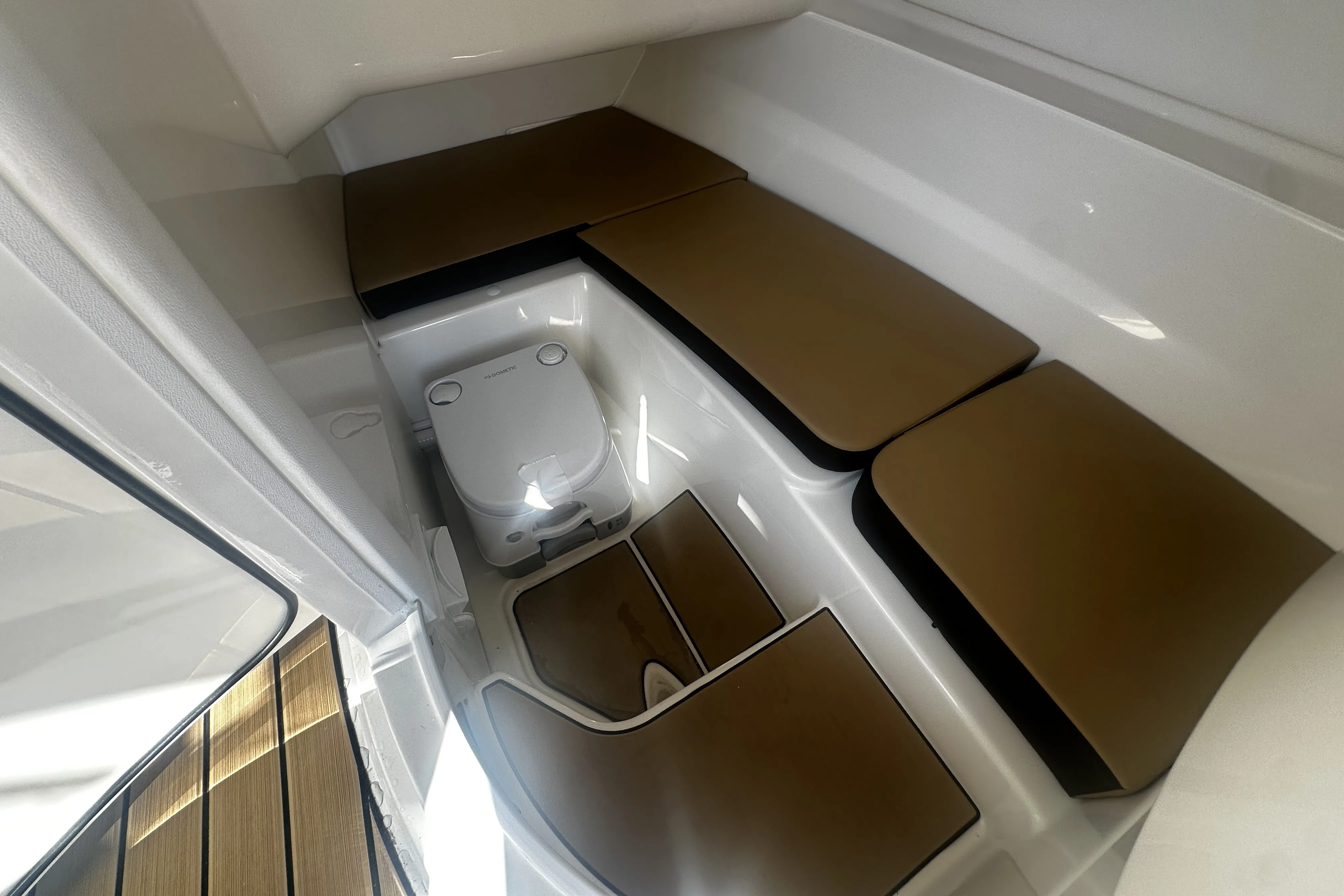 2026 Sea Ray SDX 230 Outboard Image Thumbnail #22