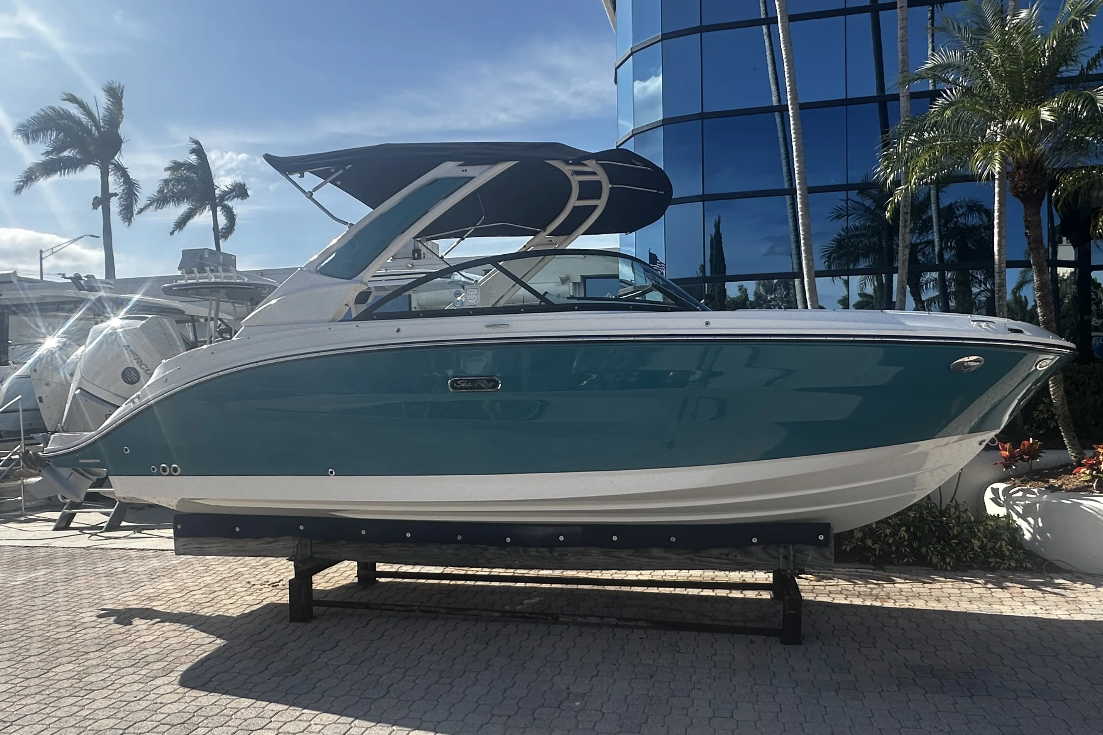 2026 Sea Ray SDX 230 Outboard Image Thumbnail #1