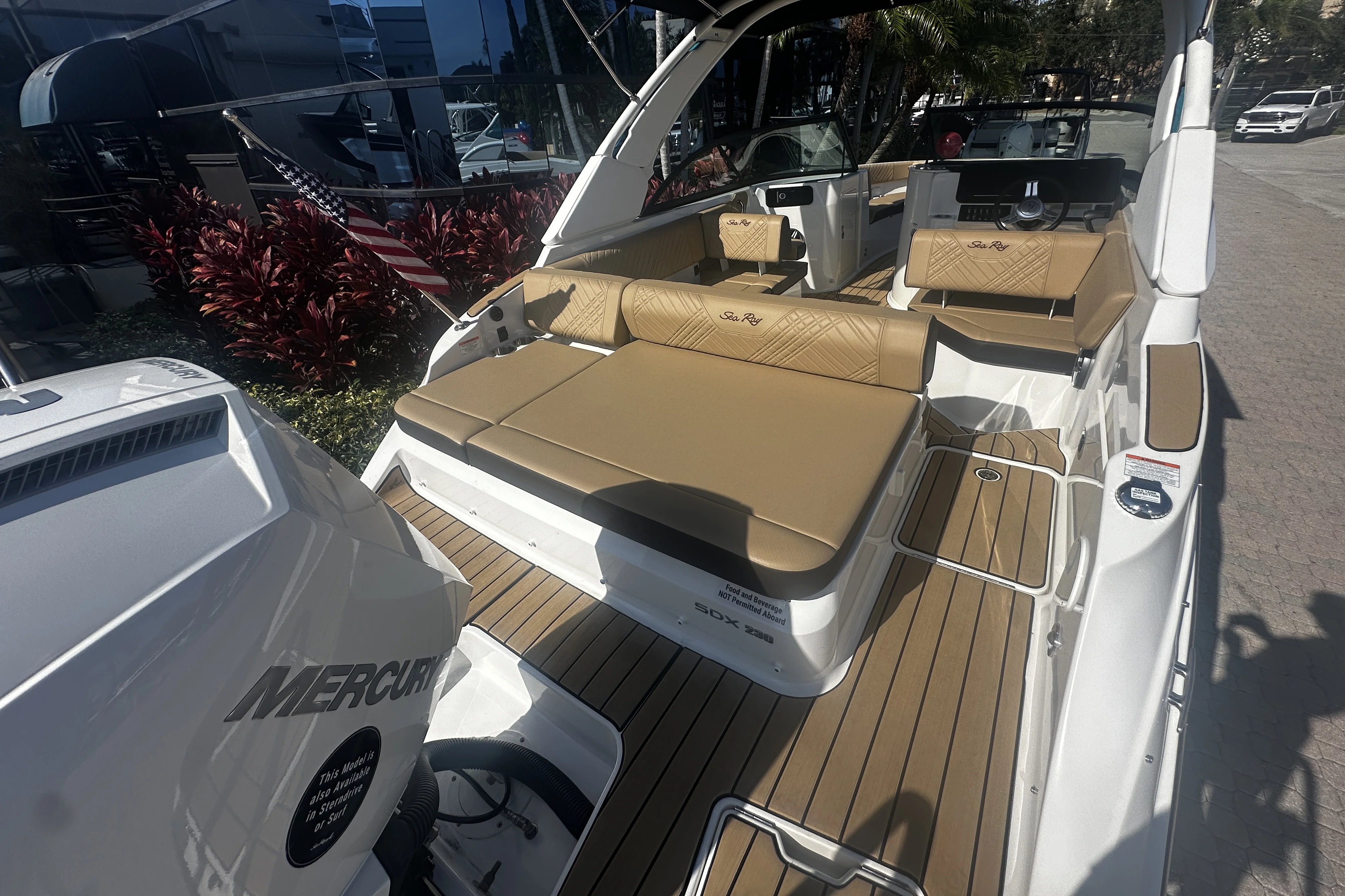 2026 Sea Ray SDX 230 Outboard Image Thumbnail #11