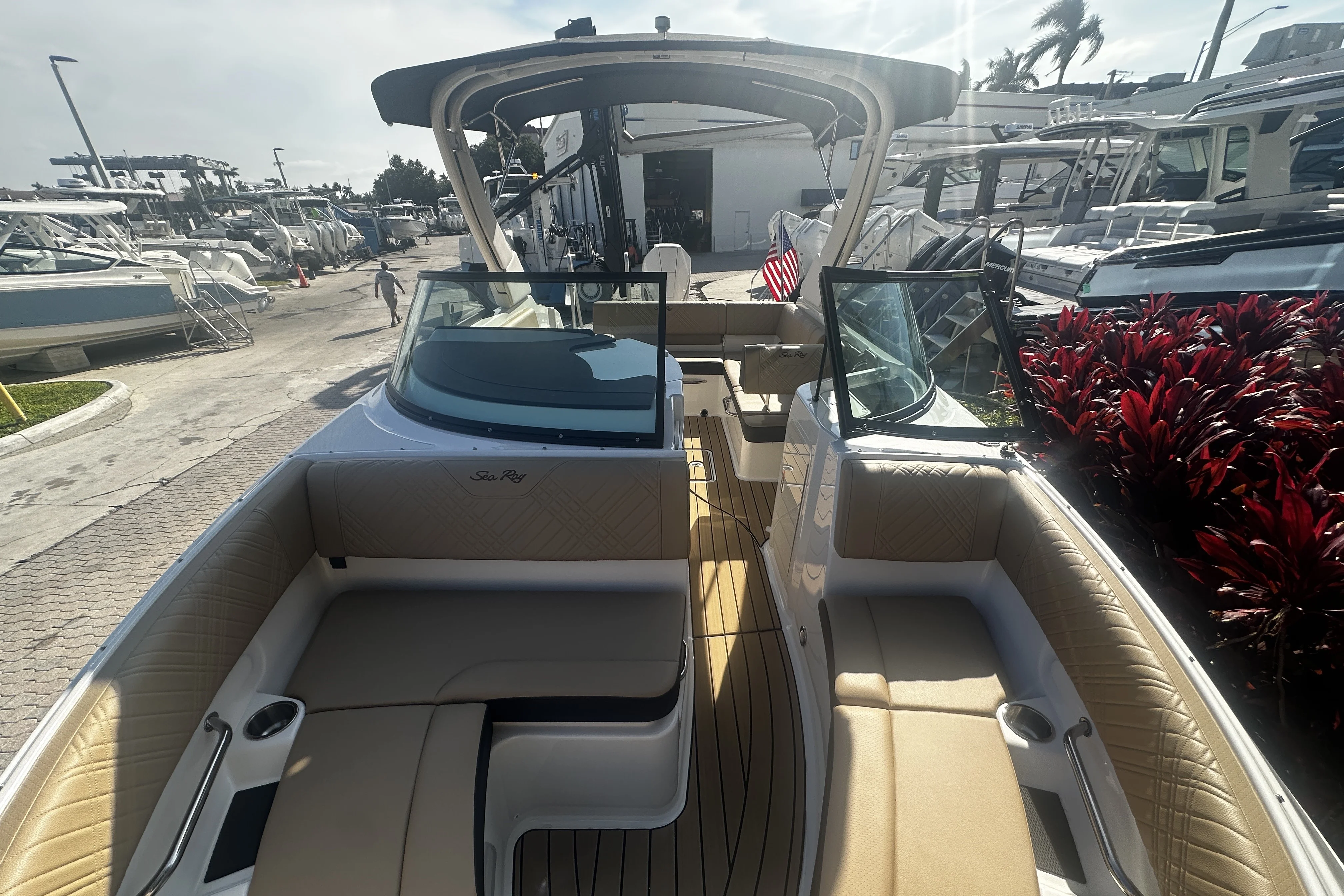 2026 Sea Ray SDX 230 Outboard Image Thumbnail #26