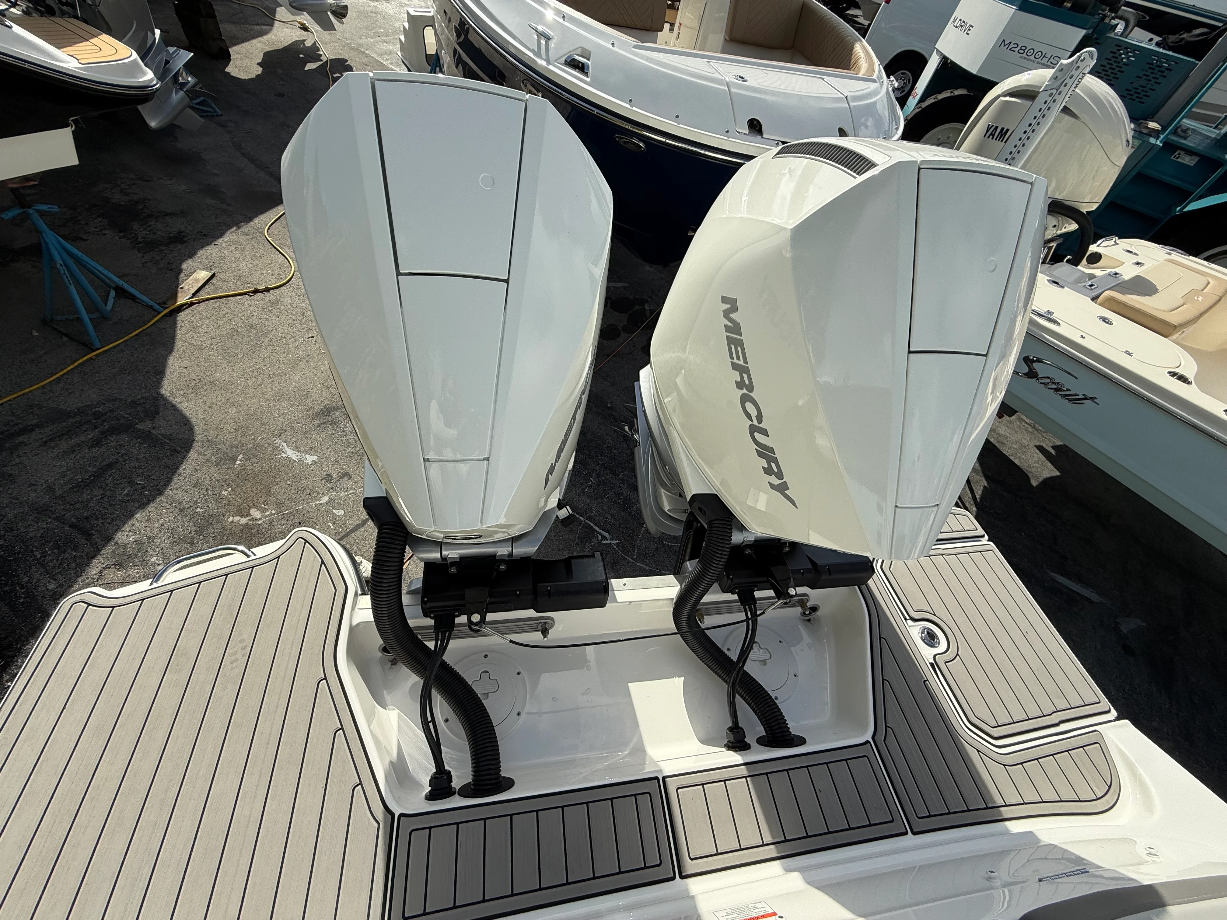 2026 Sea Ray SDX 290 Outboard Image Thumbnail #10