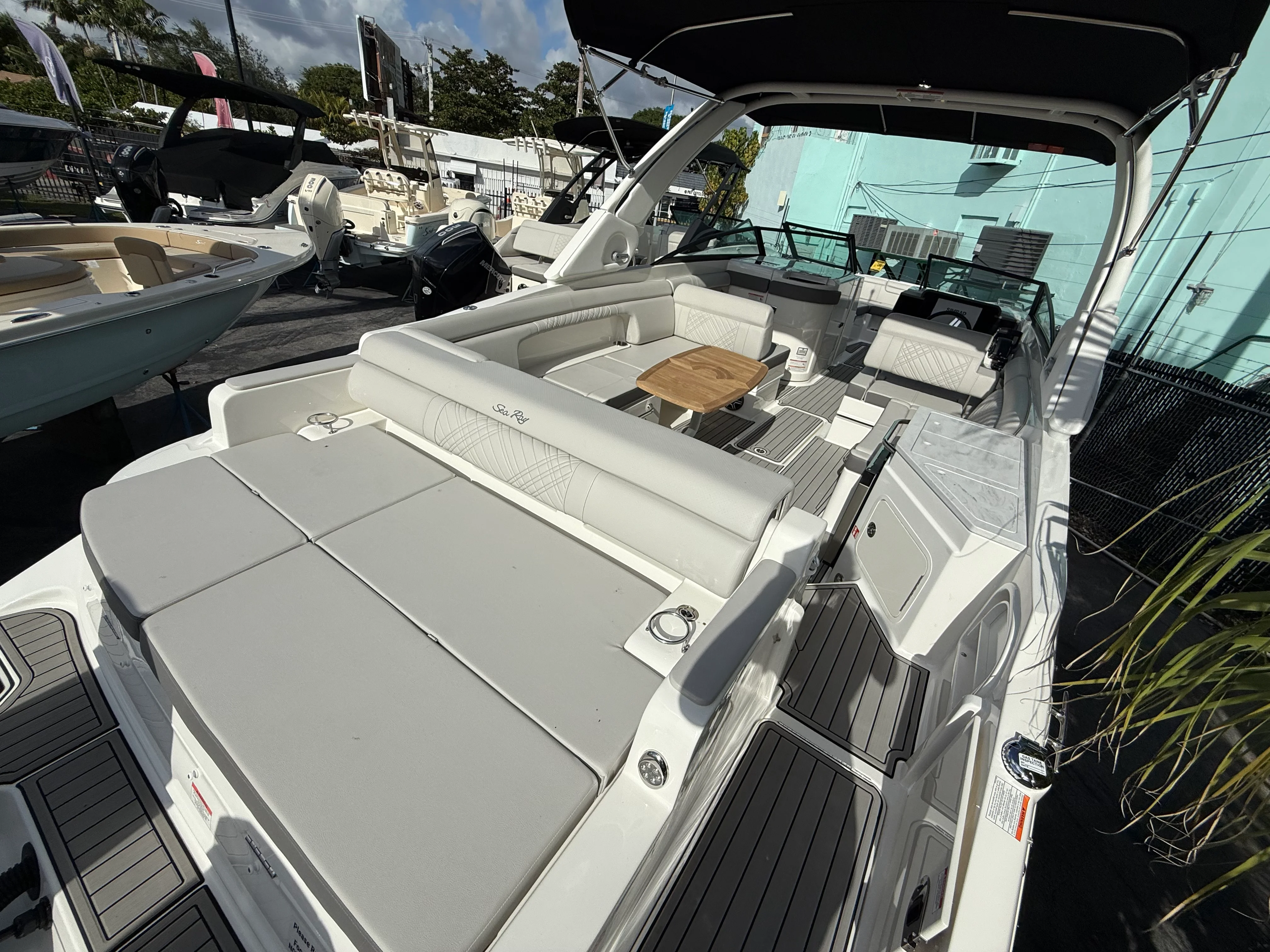 2026 Sea Ray SDX 290 Outboard Image Thumbnail #1