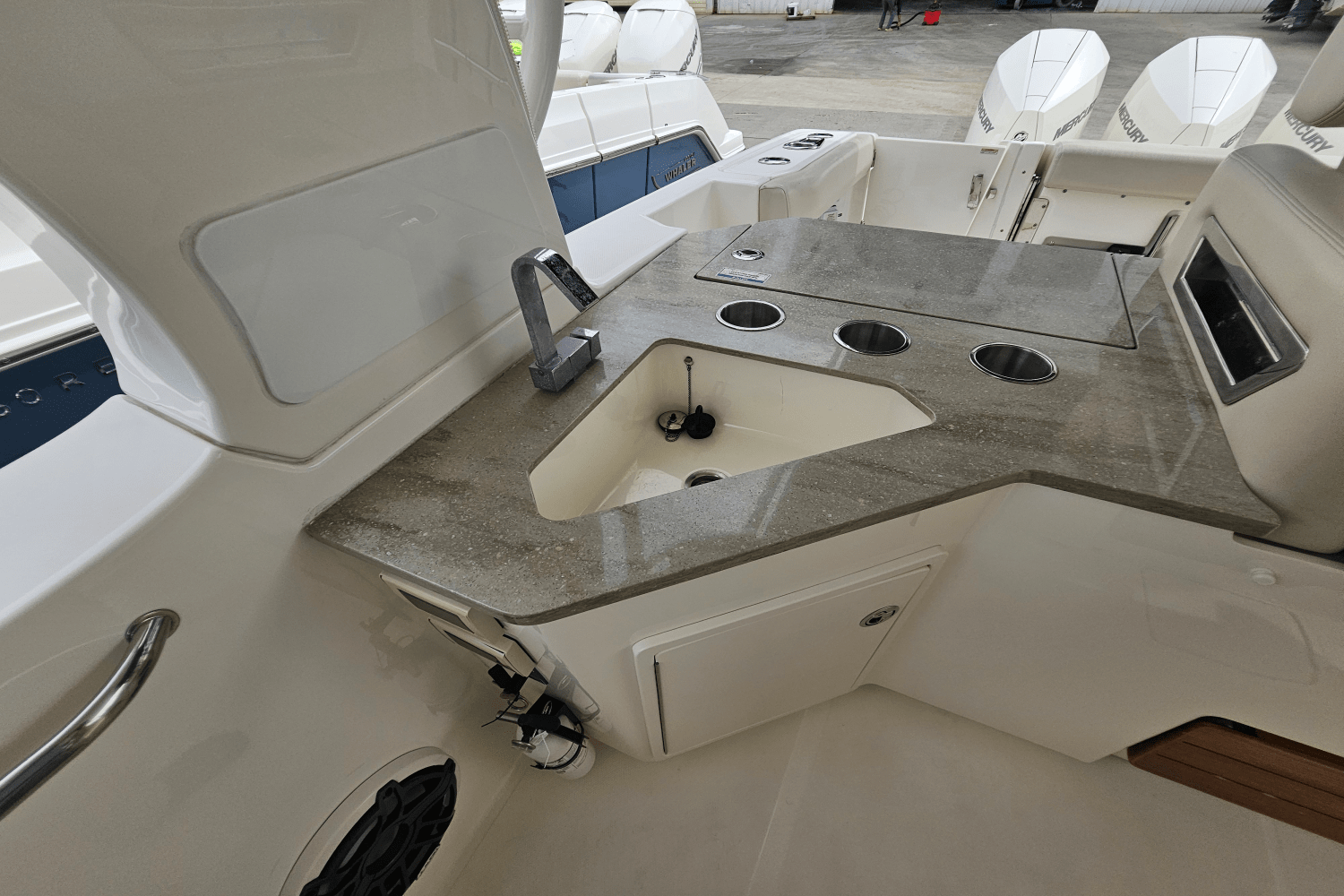 2020 Boston Whaler 350 REALM Image Thumbnail #42