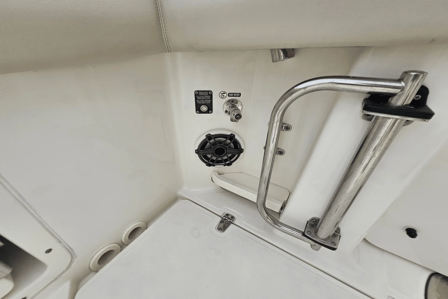 2020 Boston Whaler 350 REALM Image Thumbnail #33