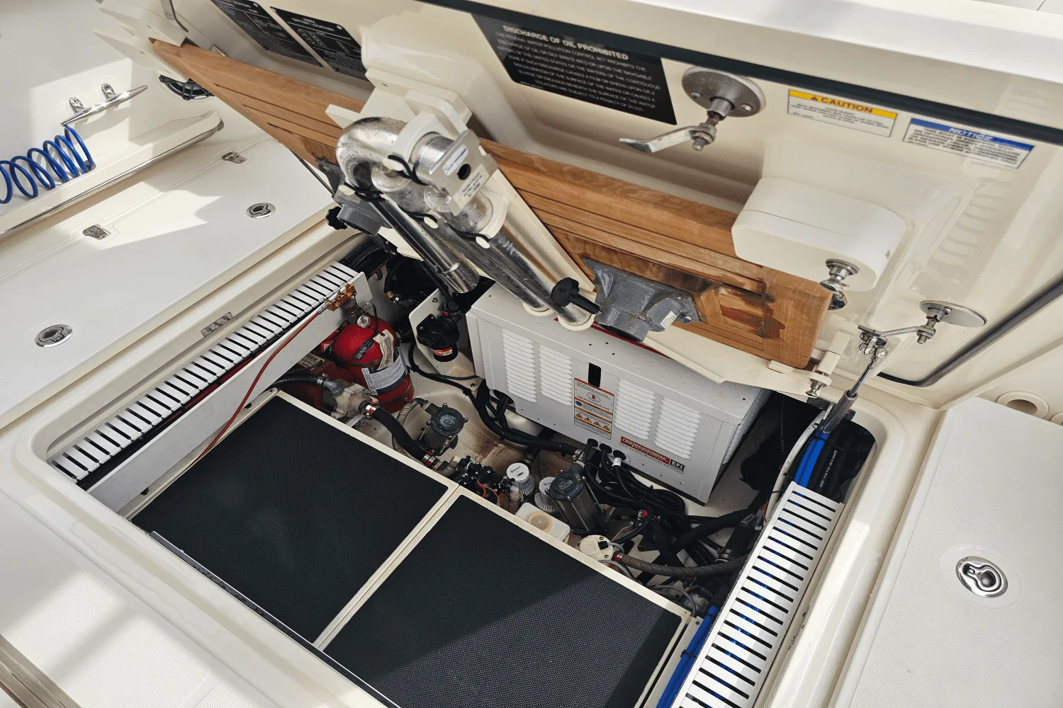 2020 Boston Whaler 350 REALM Image Thumbnail #59