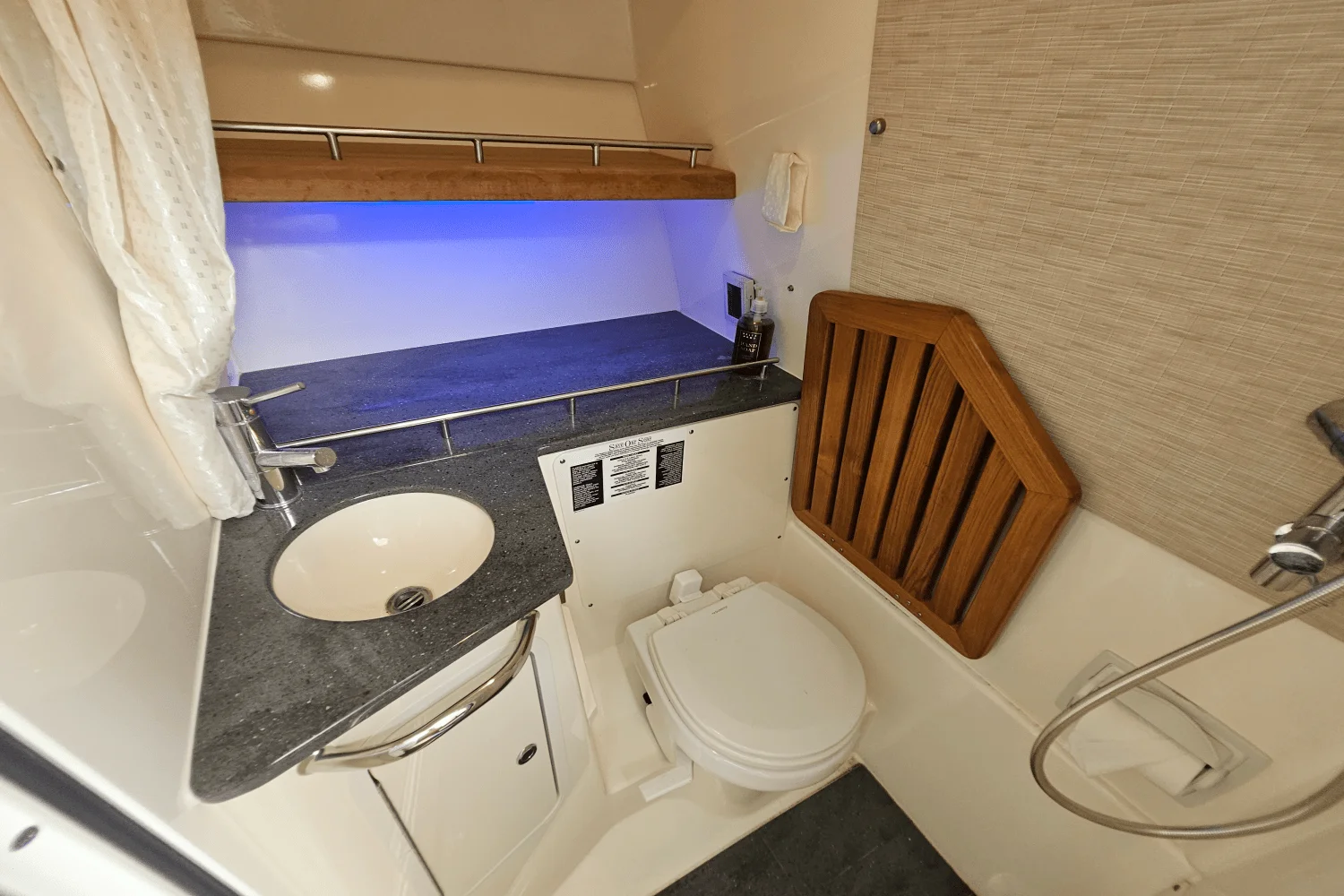 2020 Boston Whaler 350 REALM Image Thumbnail #84