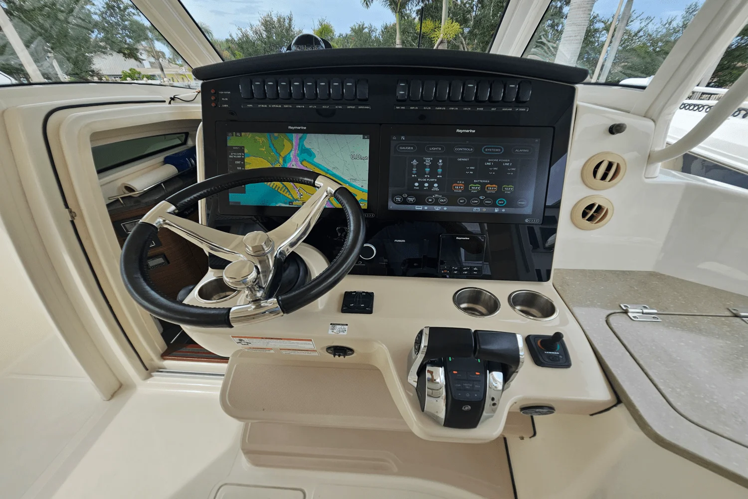 2020 Boston Whaler 350 REALM Image Thumbnail #44