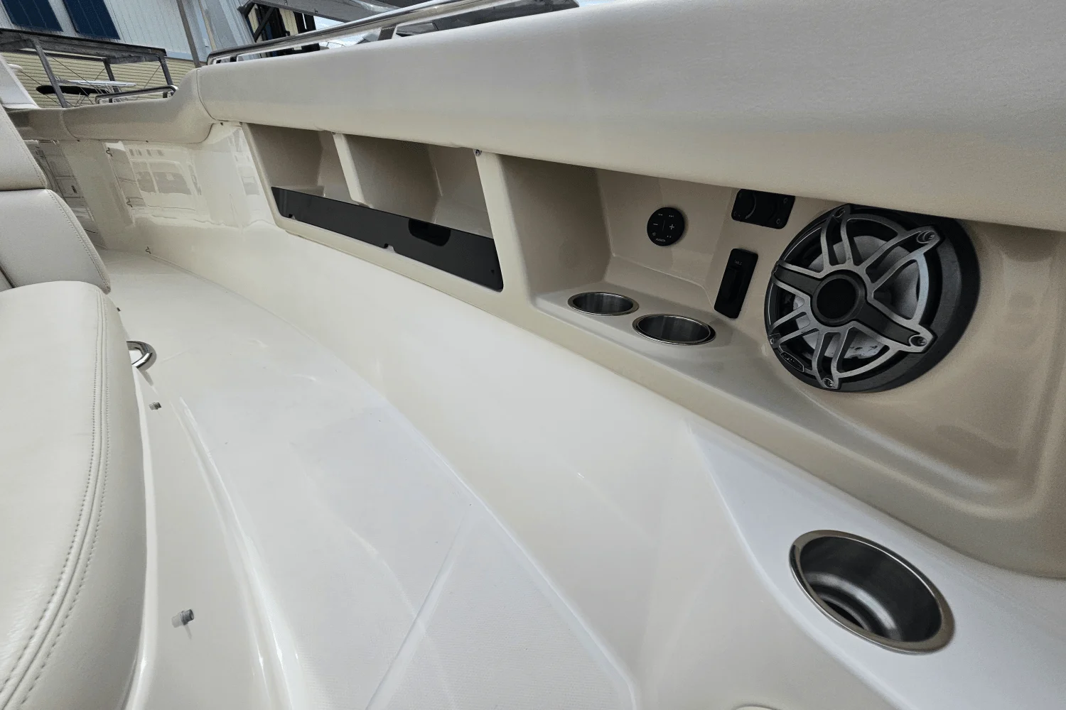 2020 Boston Whaler 350 REALM Image Thumbnail #71