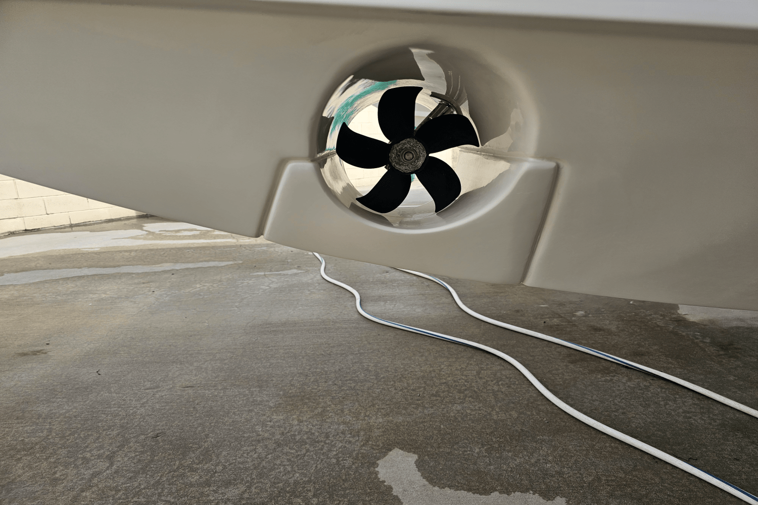 2020 Boston Whaler 350 REALM Image Thumbnail #4