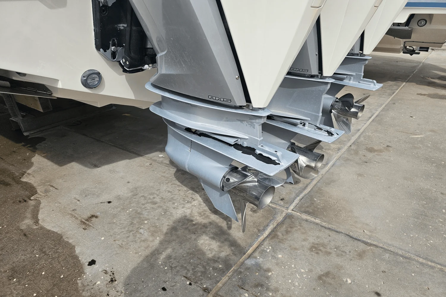 2020 Boston Whaler 350 REALM Image Thumbnail #8