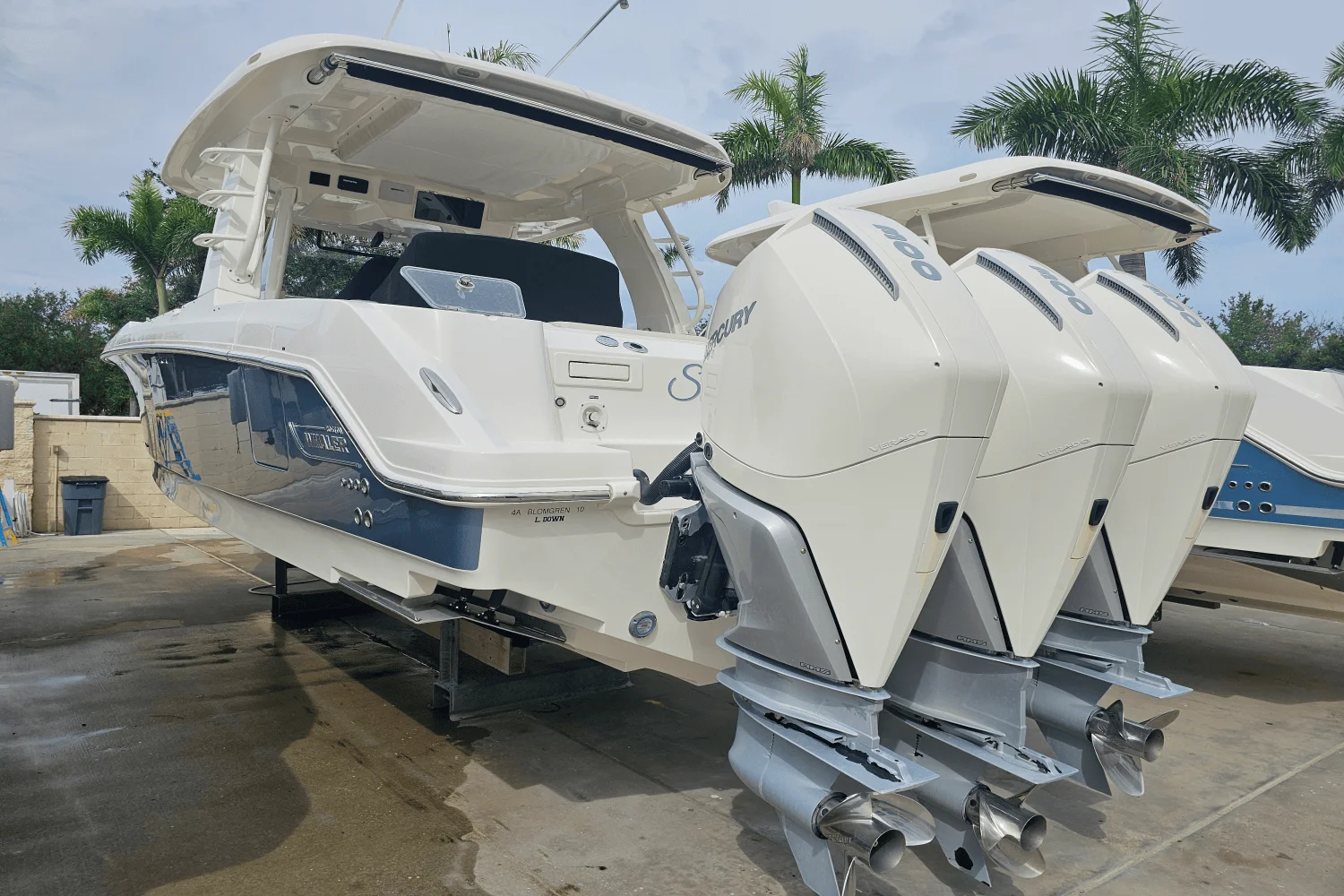 2020 Boston Whaler 350 REALM Image Thumbnail #9