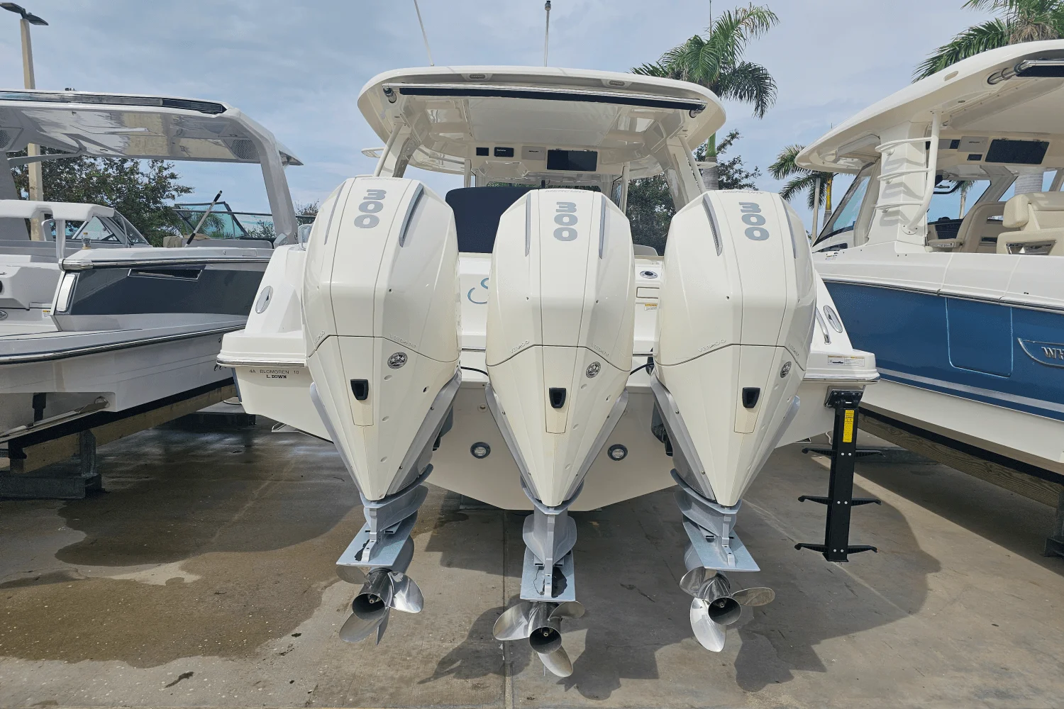 2020 Boston Whaler 350 REALM Image Thumbnail #6