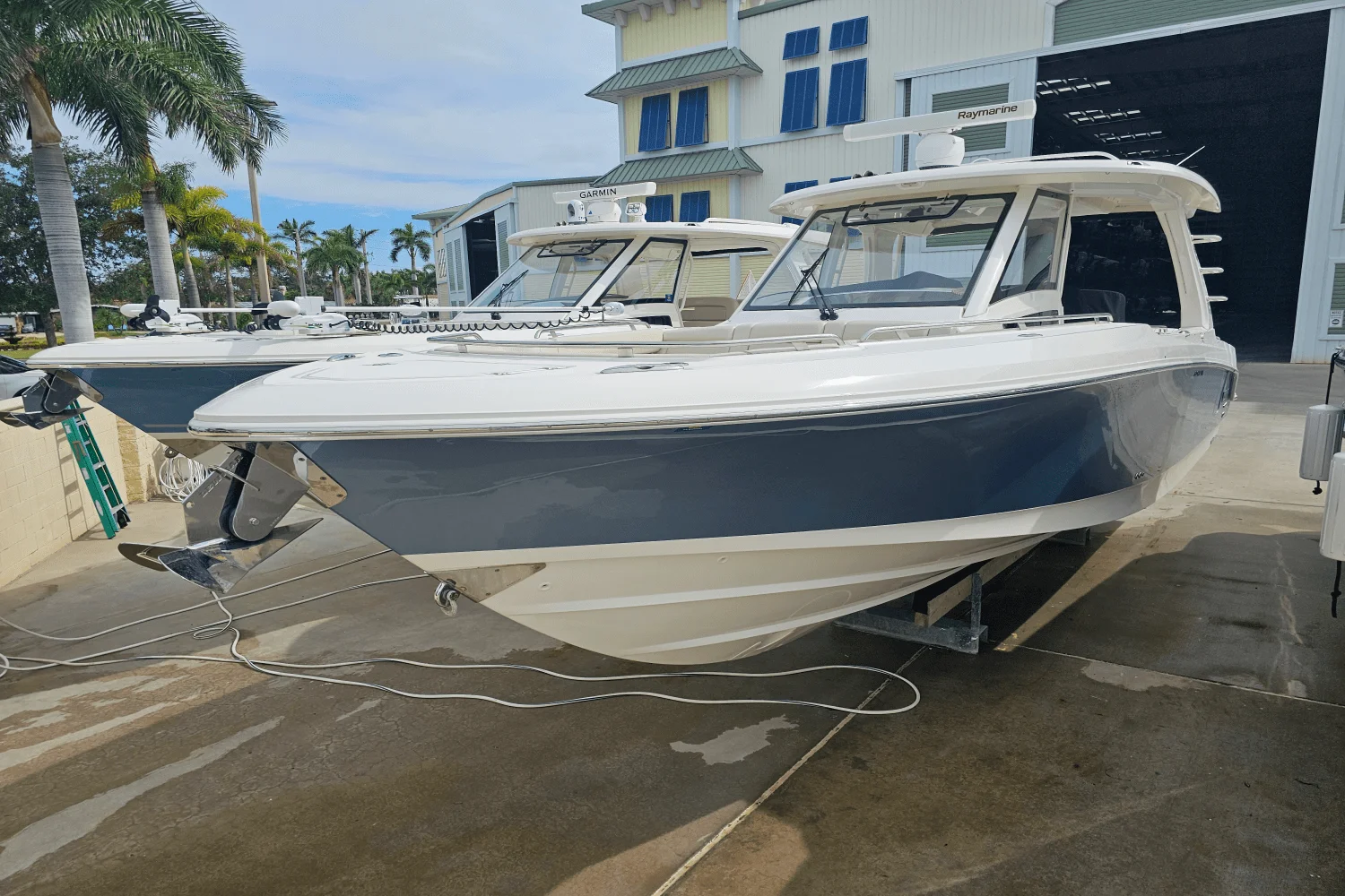 2020 Boston Whaler 350 REALM Image Thumbnail #2