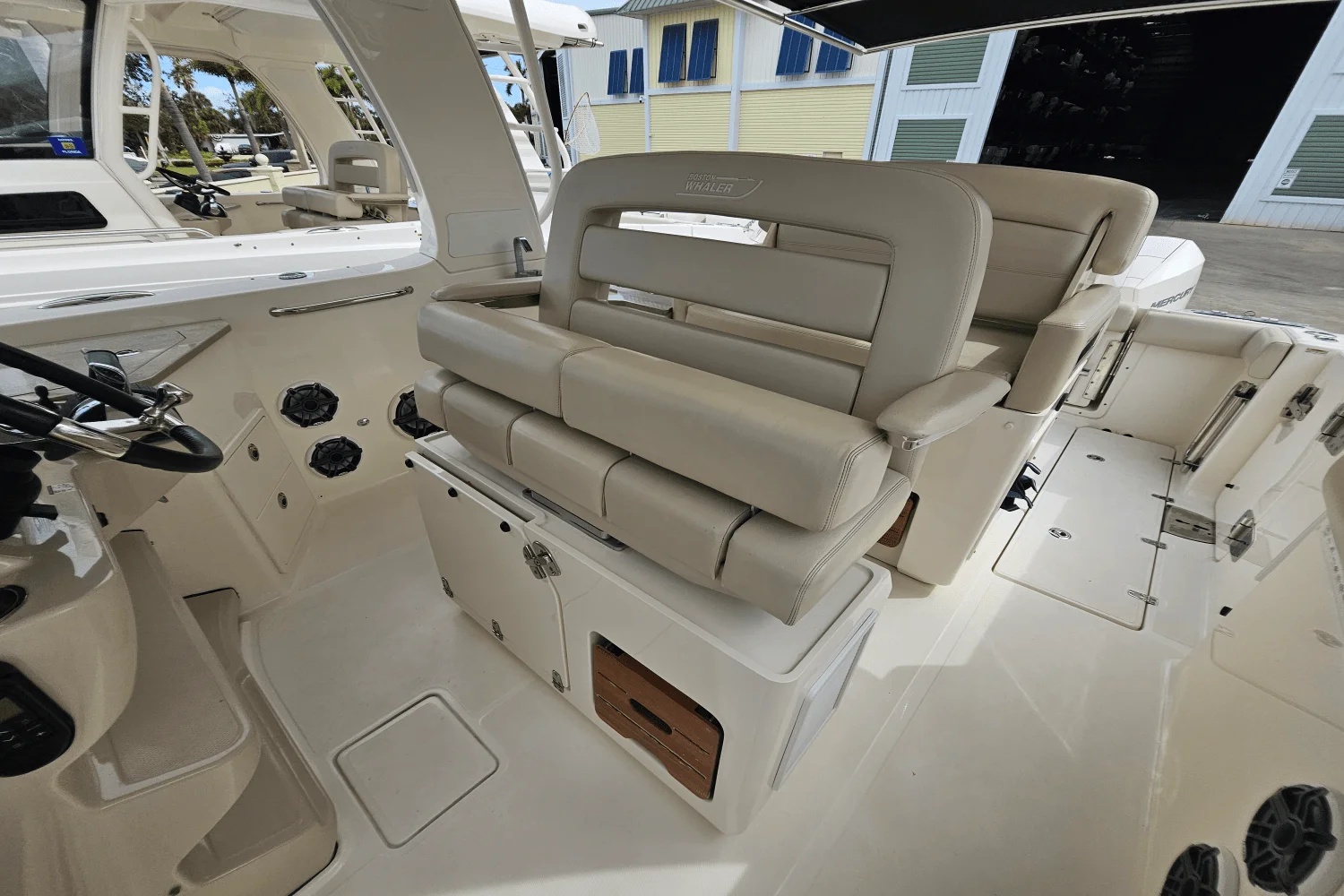 2020 Boston Whaler 350 REALM Image Thumbnail #37