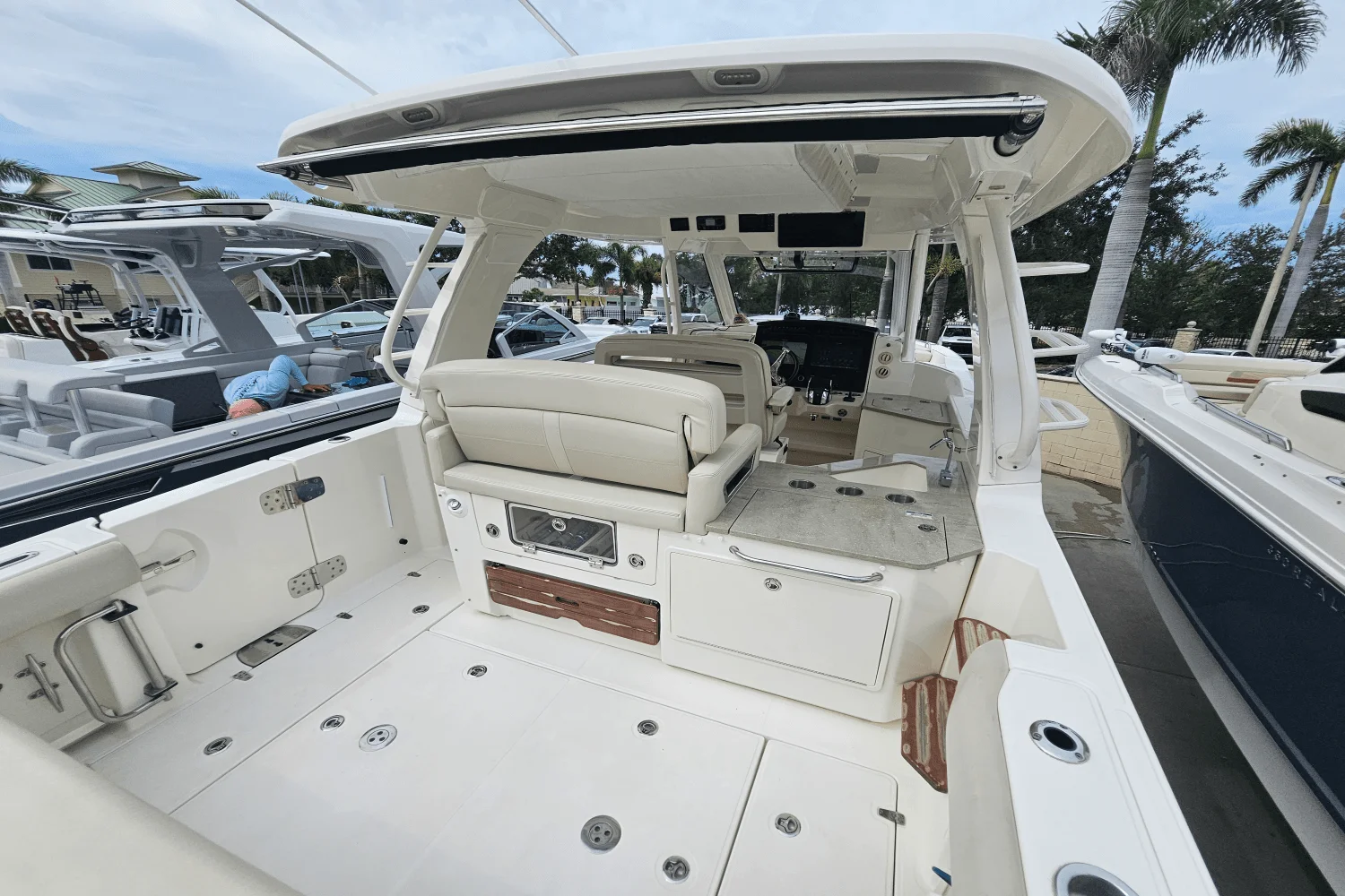 2020 Boston Whaler 350 REALM Image Thumbnail #18