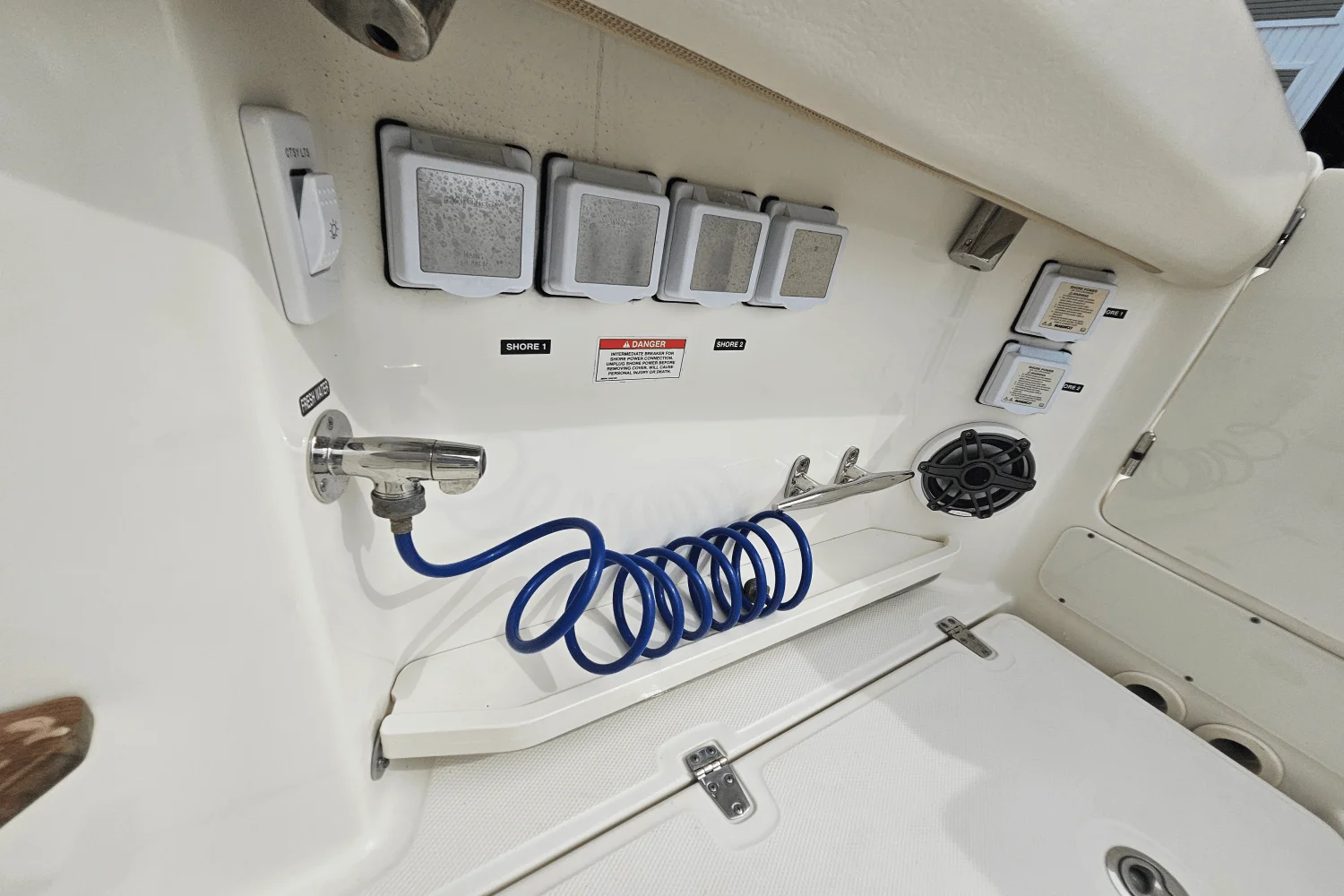 2020 Boston Whaler 350 REALM Image Thumbnail #32