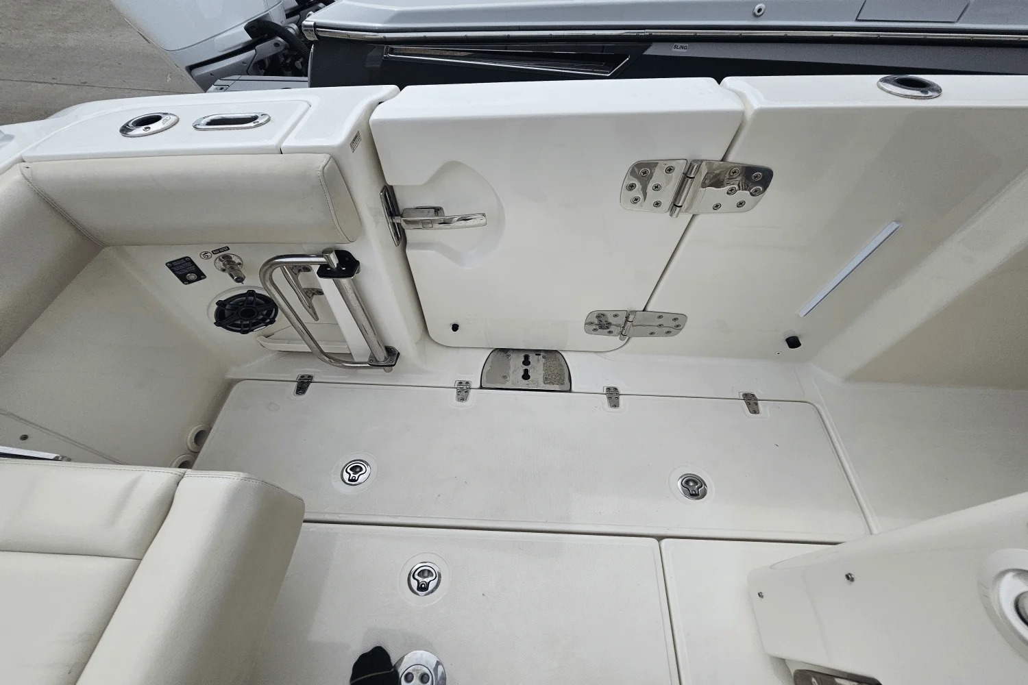 2020 Boston Whaler 350 REALM Image Thumbnail #22