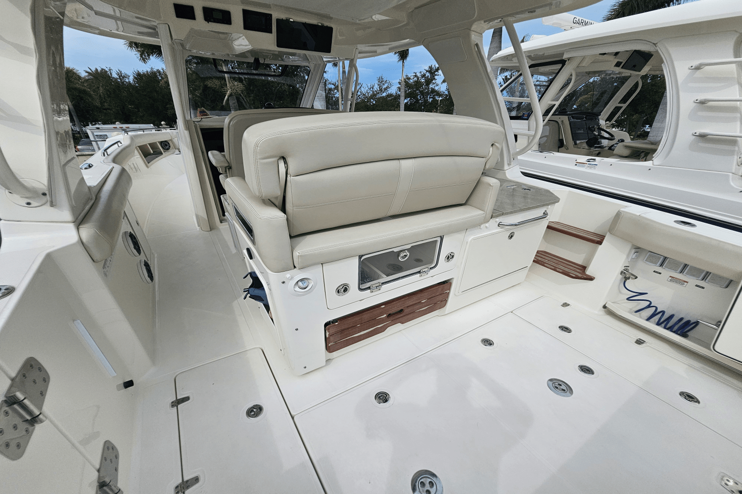 2020 Boston Whaler 350 REALM Image Thumbnail #24