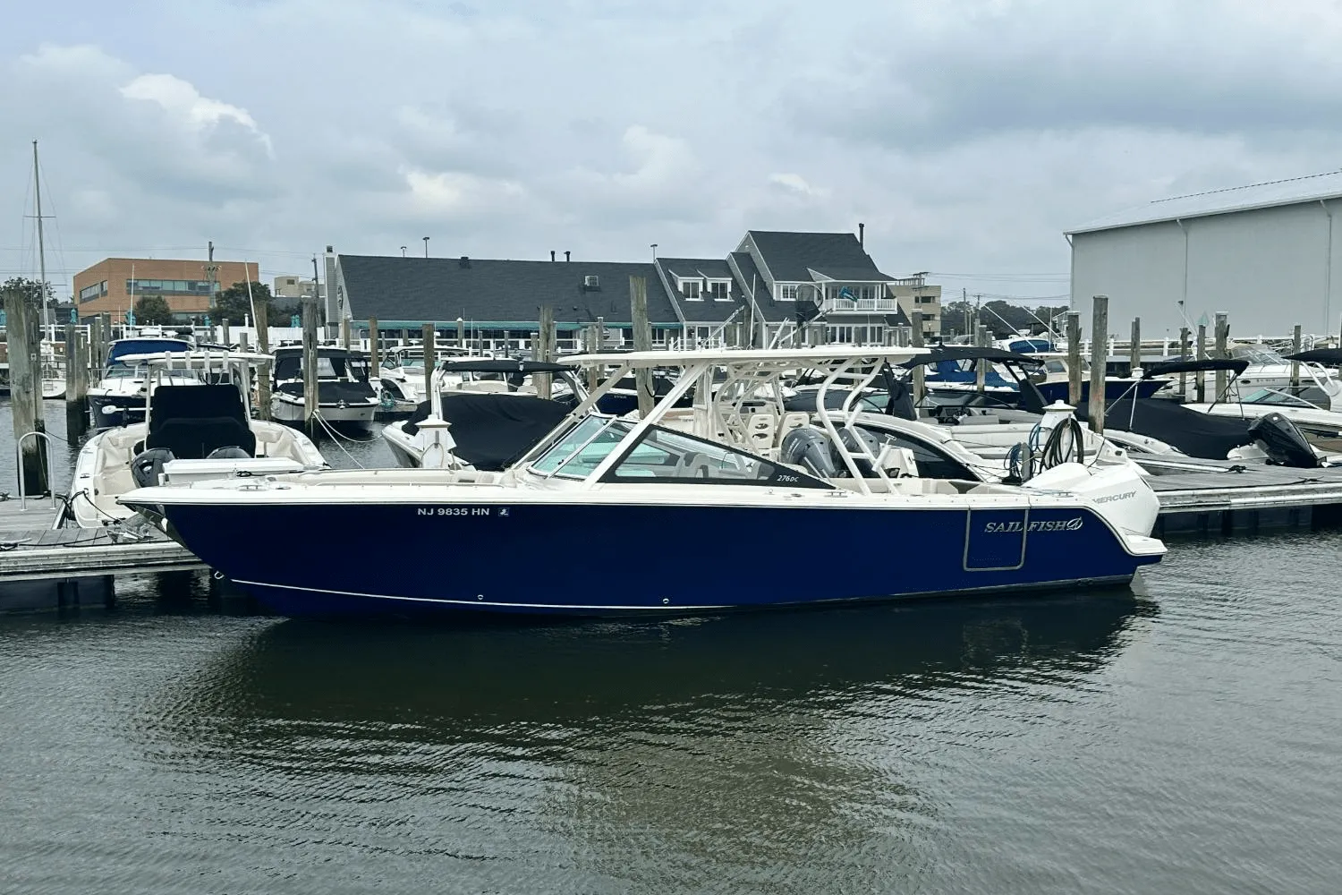 2022 Sailfish 276 DC Image Thumbnail #1