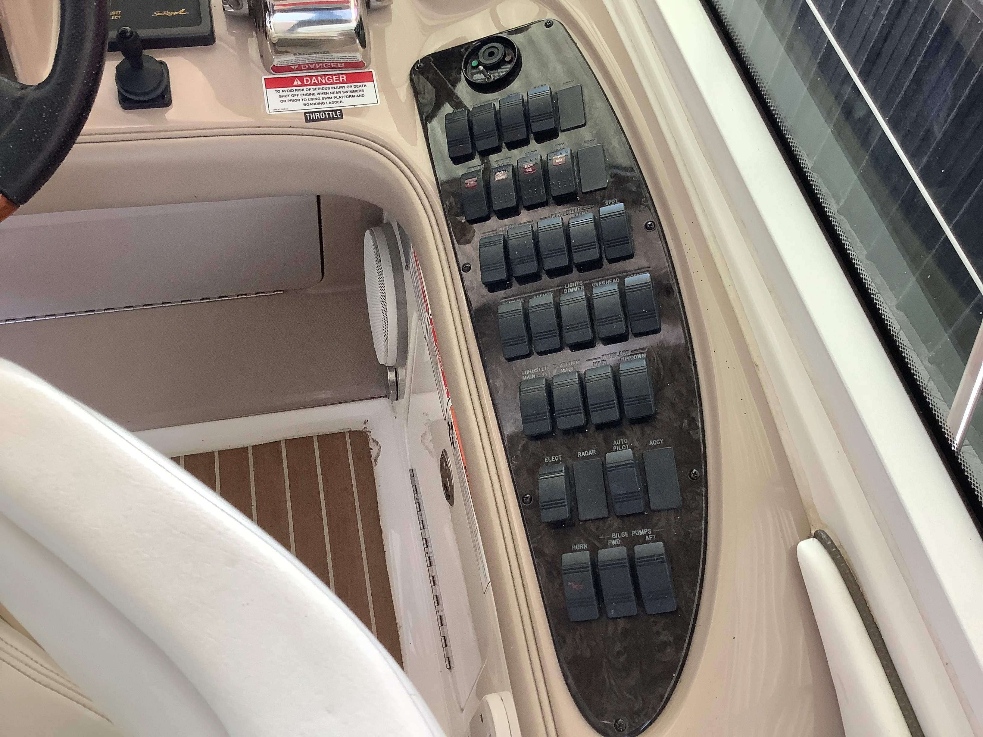 2007 Sea Ray 52 SUNDANCER Image Thumbnail #31