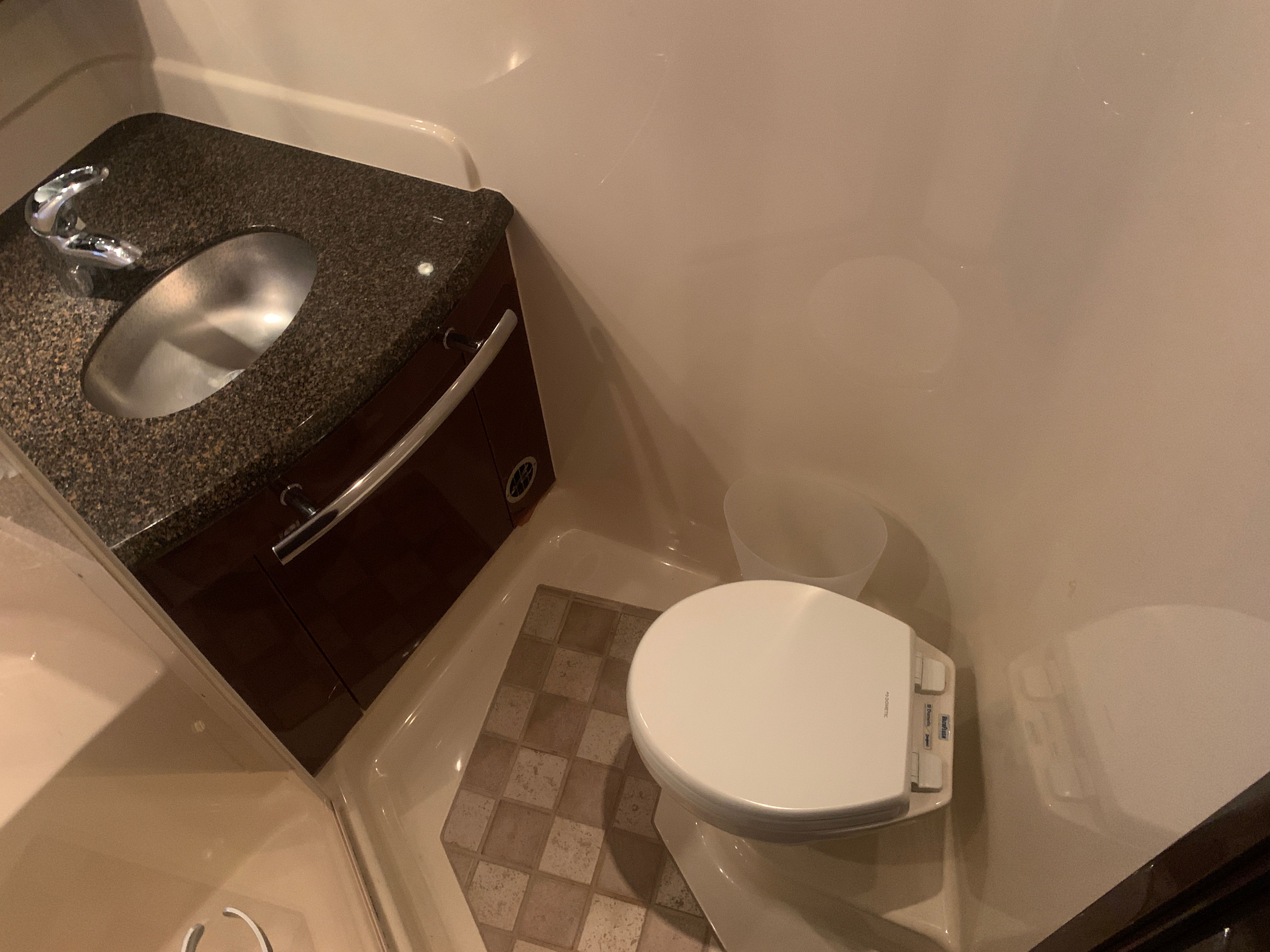 2007 Sea Ray 52 SUNDANCER Image Thumbnail #65