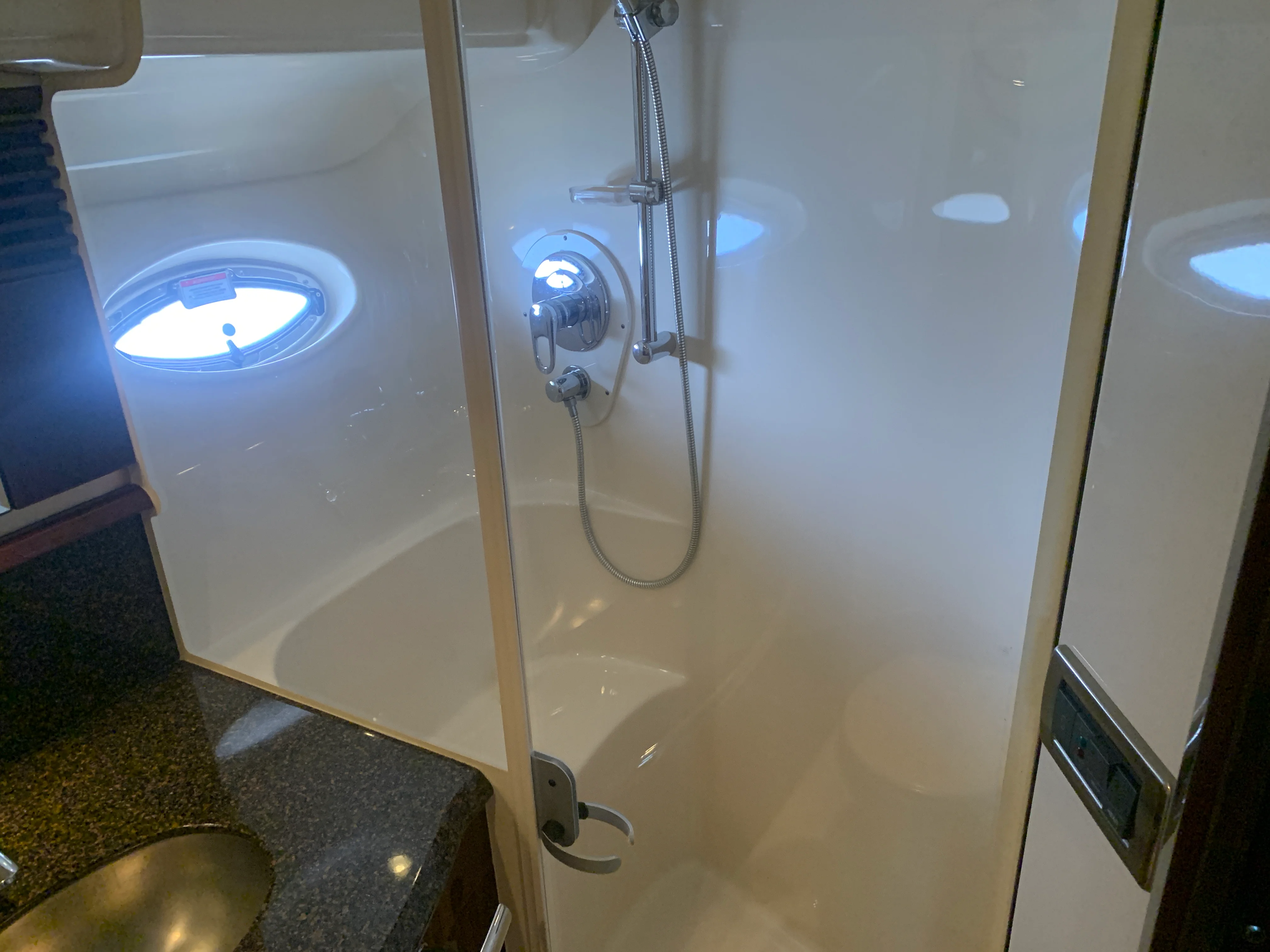 2007 Sea Ray 52 SUNDANCER Image Thumbnail #68