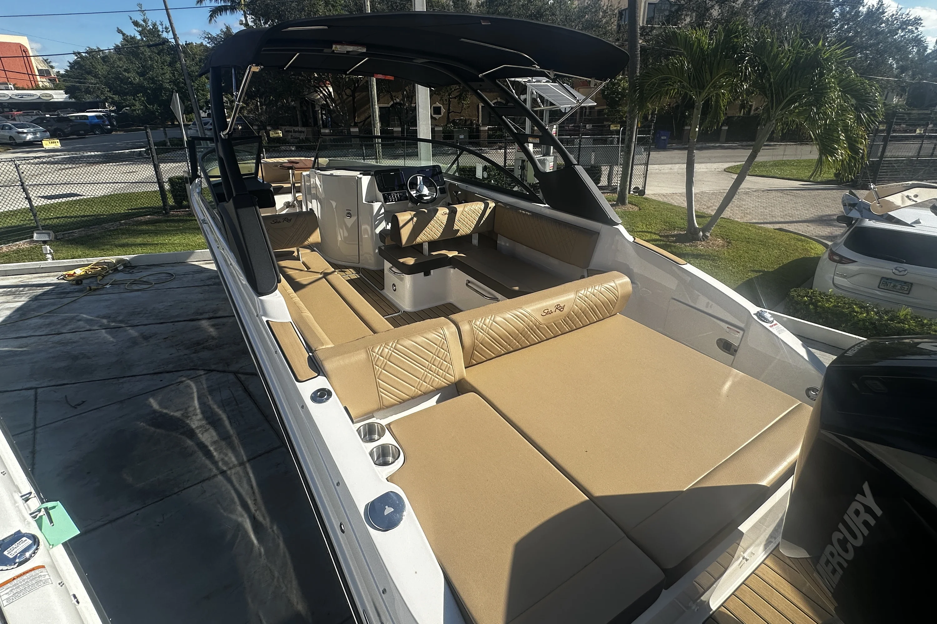 2026 Sea Ray SDX 270 Outboard Image Thumbnail #8