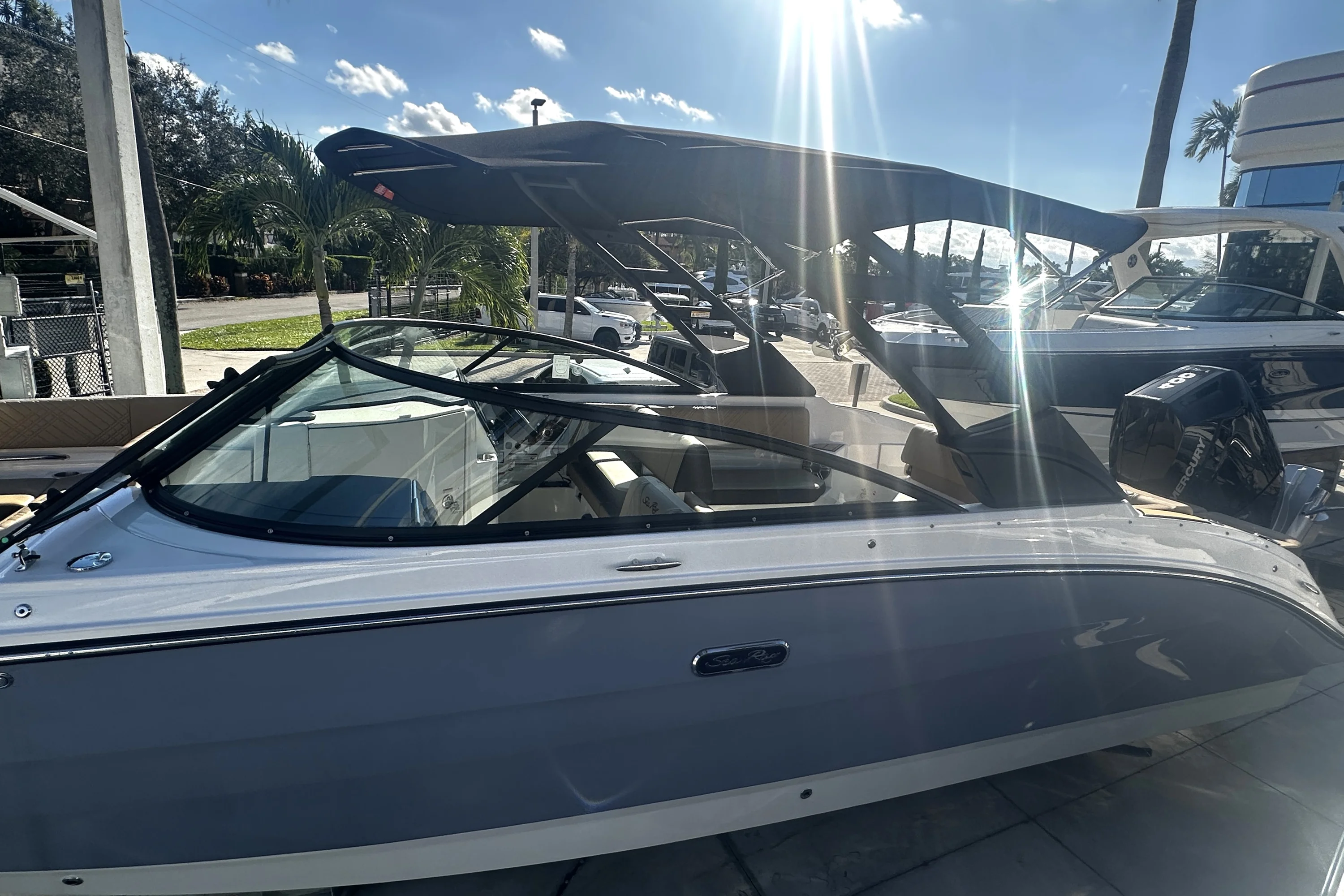 2026 Sea Ray SDX 270 Outboard Image Thumbnail #6