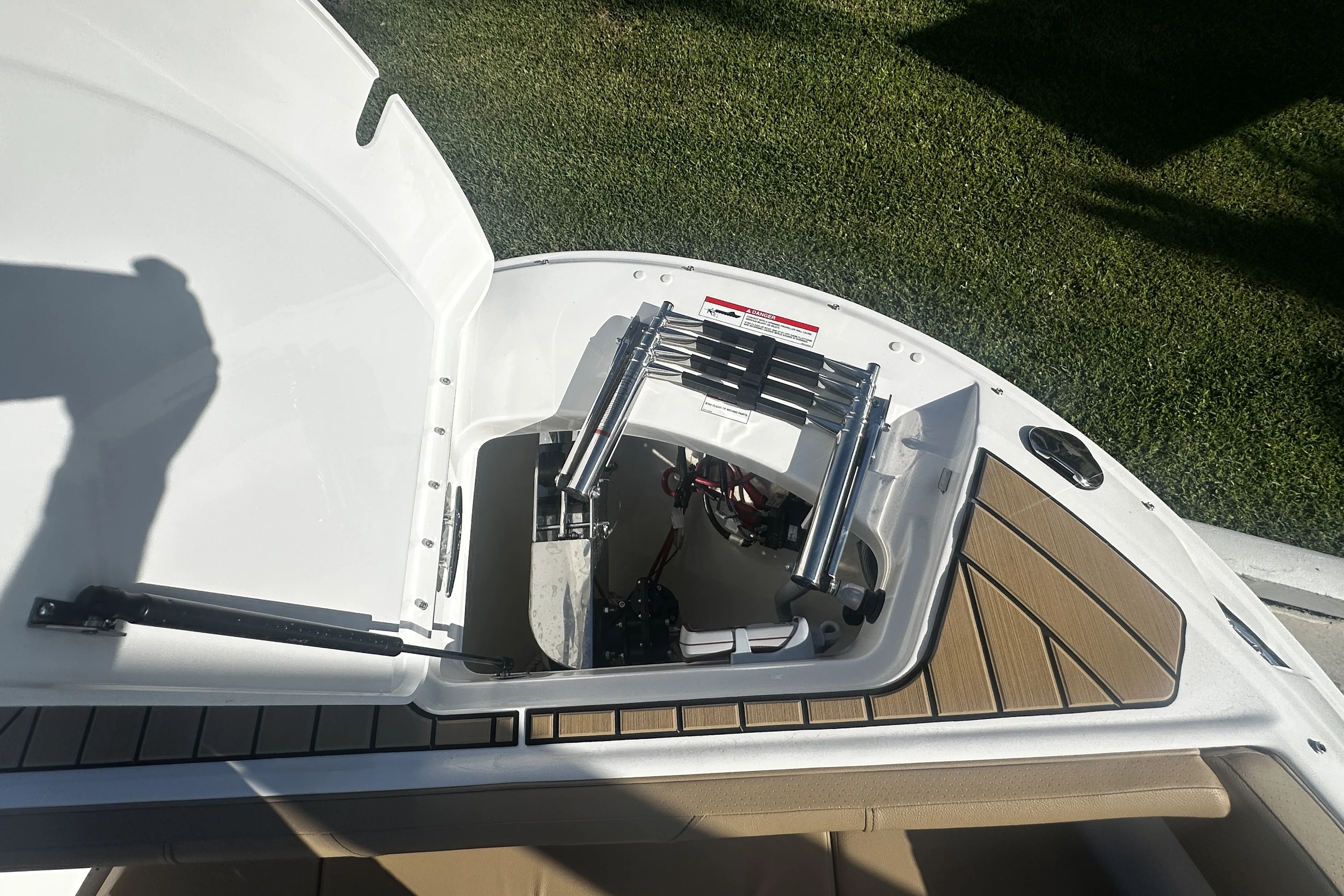 2026 Sea Ray SDX 270 Outboard Image Thumbnail #23