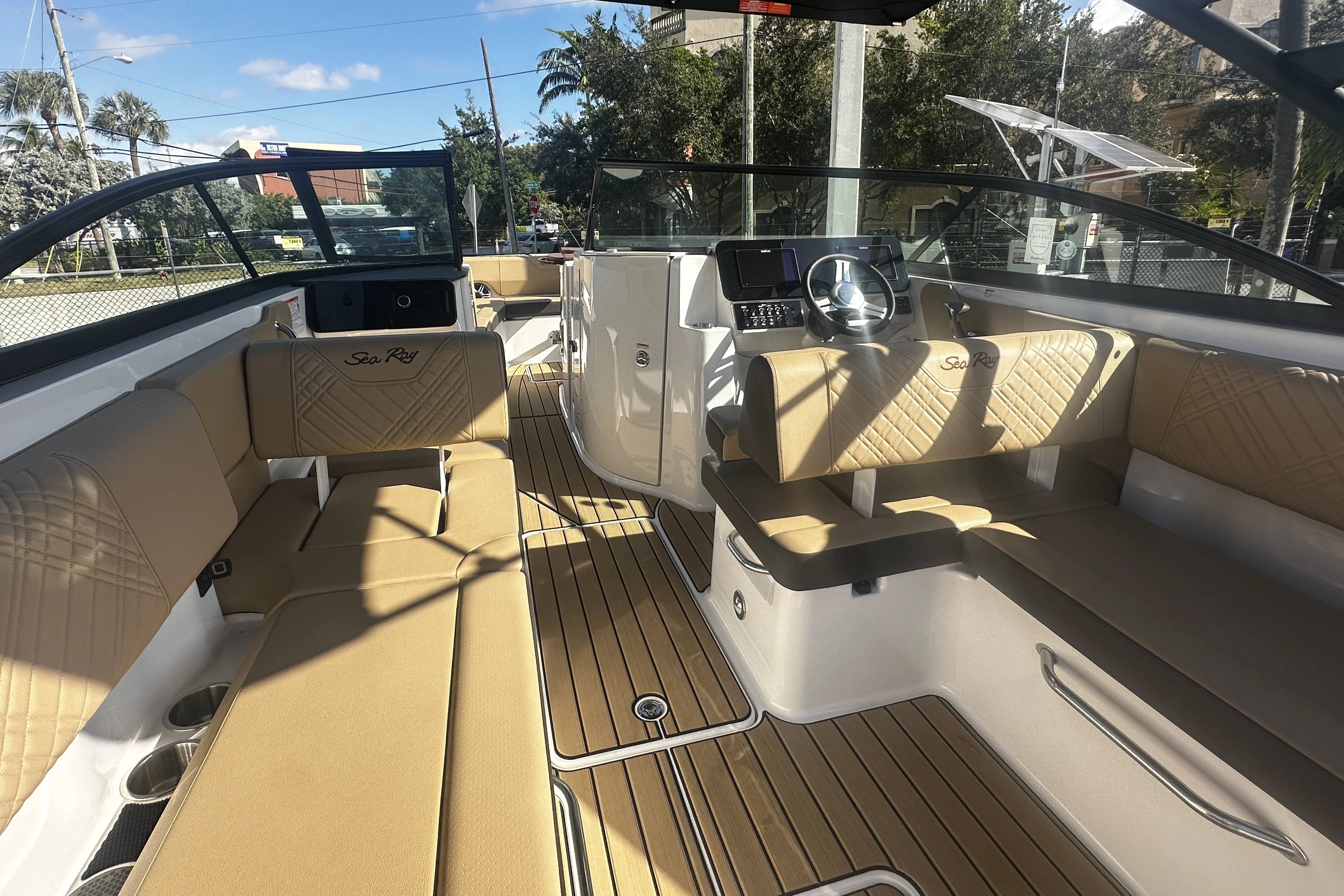 2026 Sea Ray SDX 270 Outboard Image Thumbnail #16