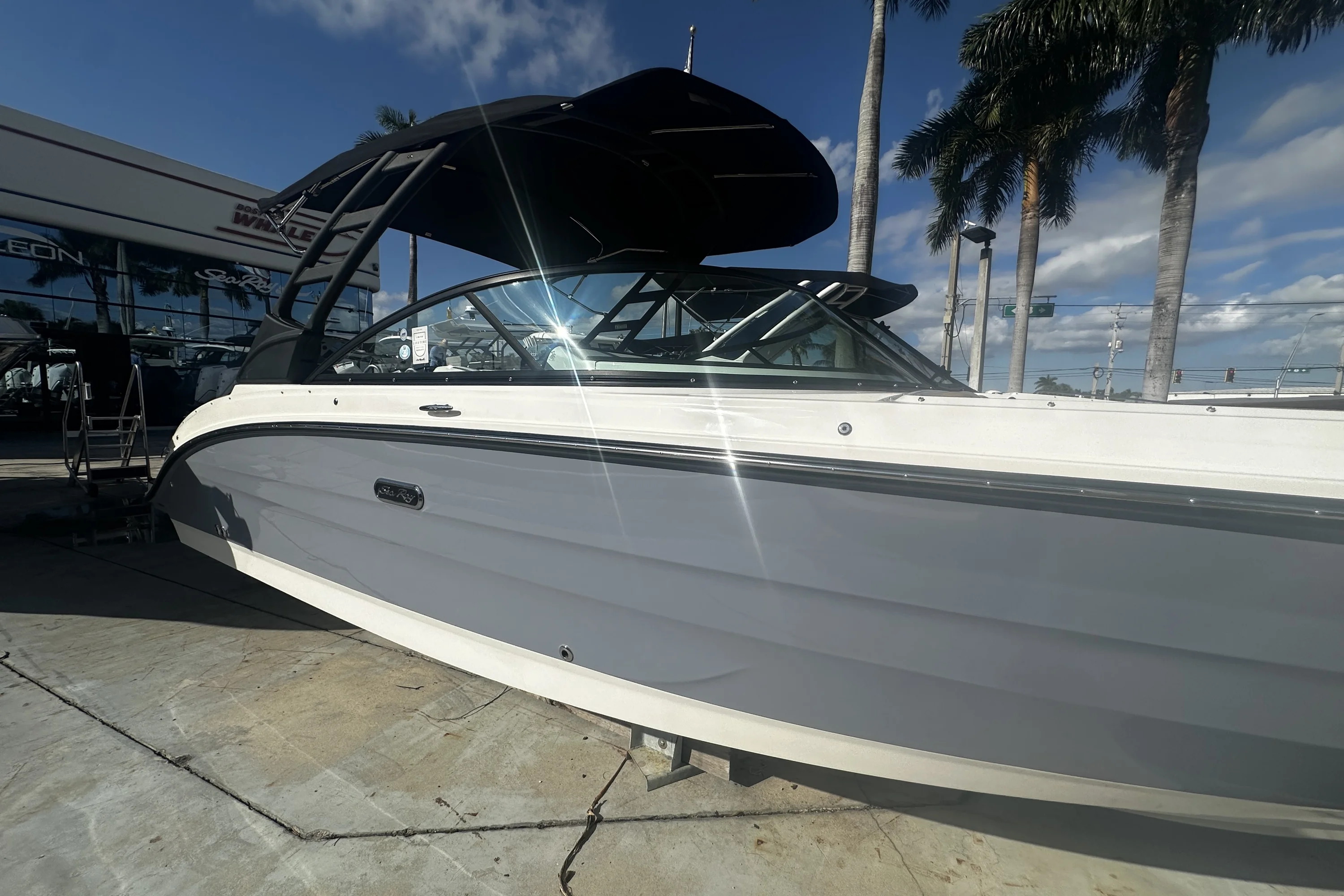 2026 Sea Ray SDX 270 Outboard Image Thumbnail #2