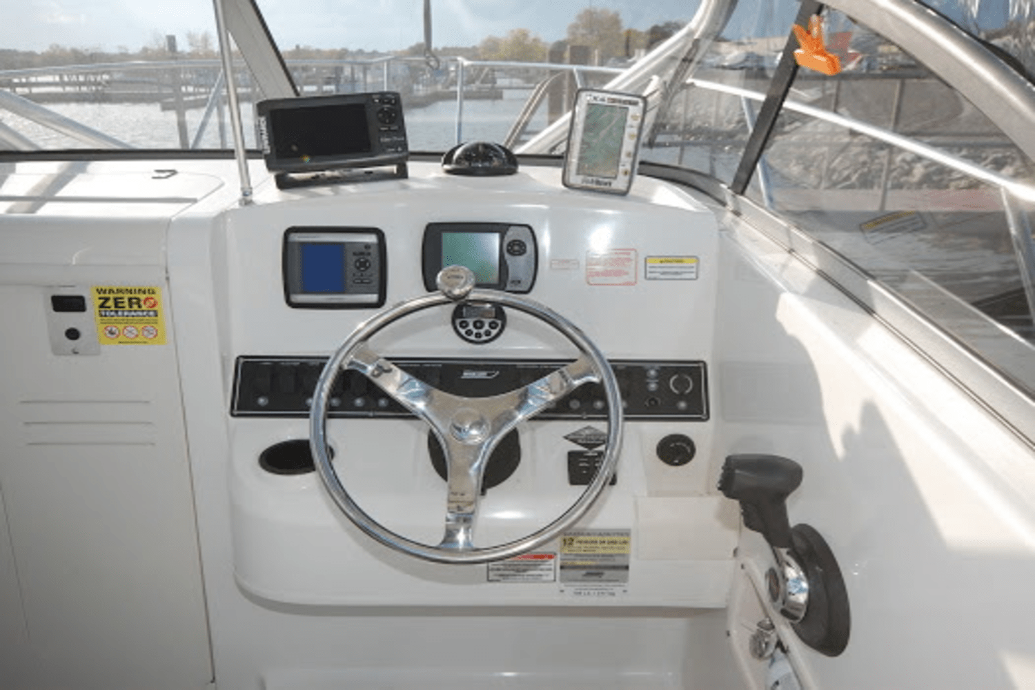 2006 Boston Whaler 235 CONQUEST Image Thumbnail #18