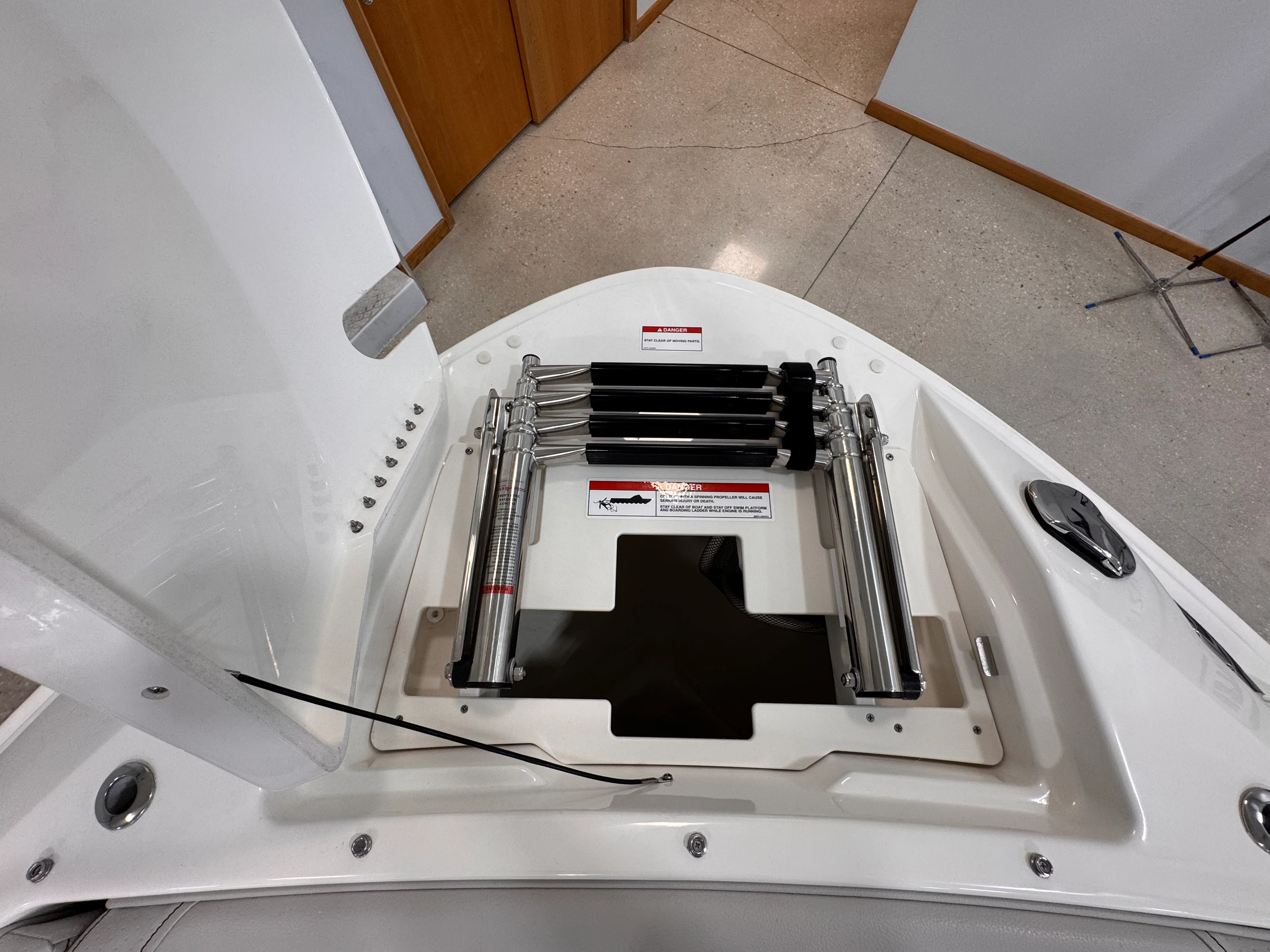 2026 Sea Ray SLX 260 Outboard Image Thumbnail #18